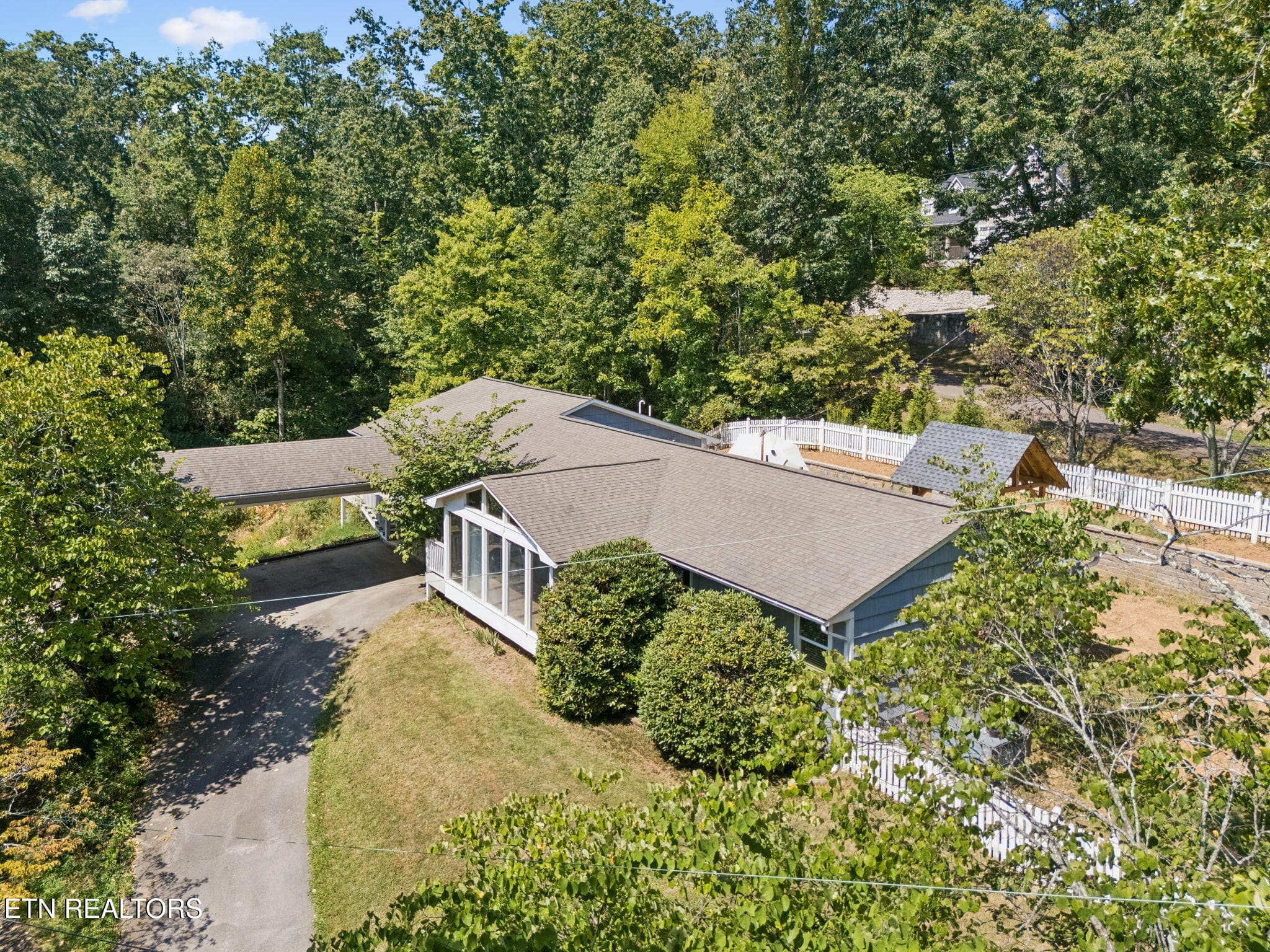 3-5603 S Briscoe Cir - 027 - 5603 S Briscoe Circle, Knoxville, TN 37912, Knoxville