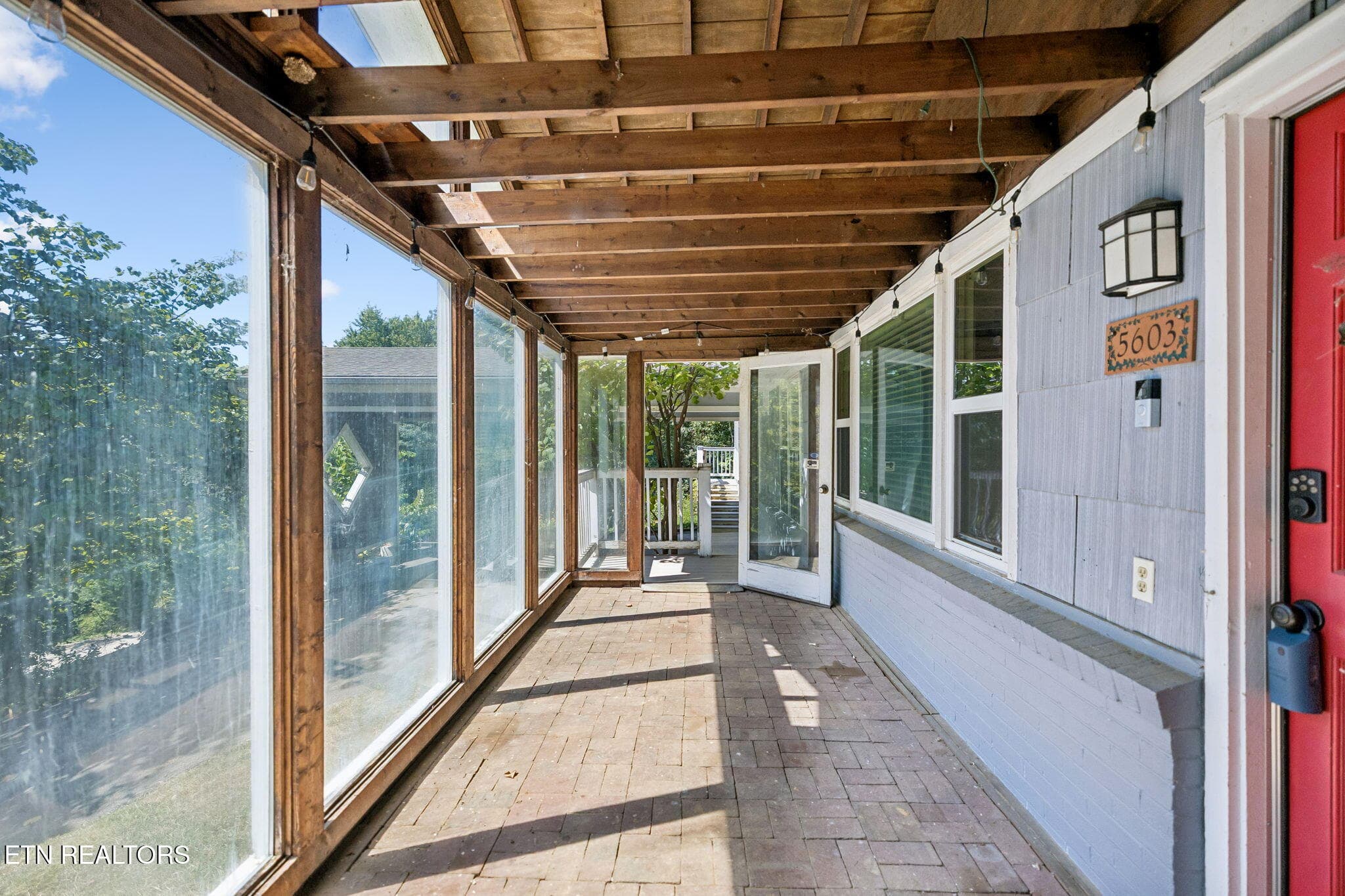6-5603 S Briscoe Cir - 001 - 5603 S Briscoe Circle, Knoxville, TN 37912, Knoxville