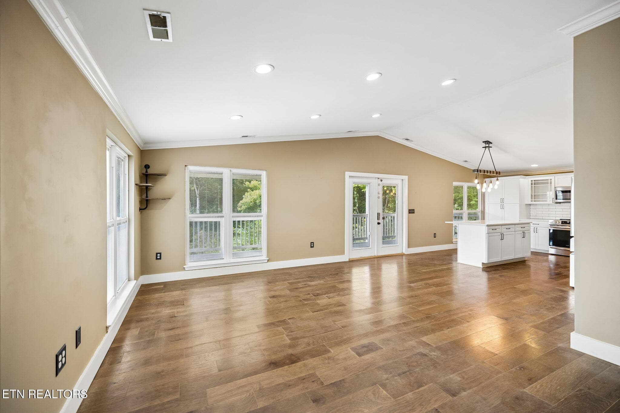 33-5603 S Briscoe Cir - (23) - 5603 S Briscoe Circle, Knoxville, TN 37912, Knoxville