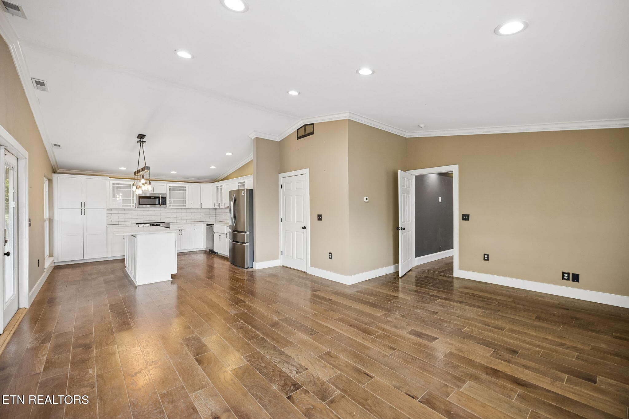 34-5603 S Briscoe Cir - (24) - 5603 S Briscoe Circle, Knoxville, TN 37912, Knoxville