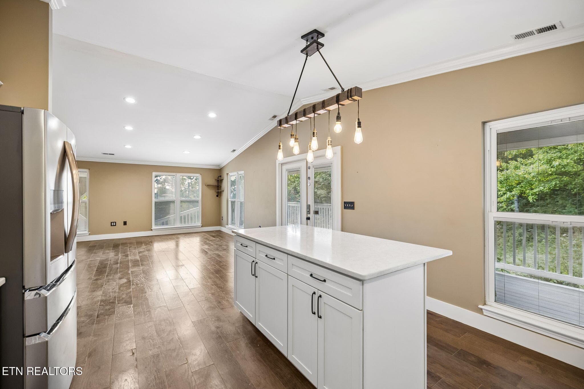 37-5603 S Briscoe Cir - (27) - 5603 S Briscoe Circle, Knoxville, TN 37912, Knoxville