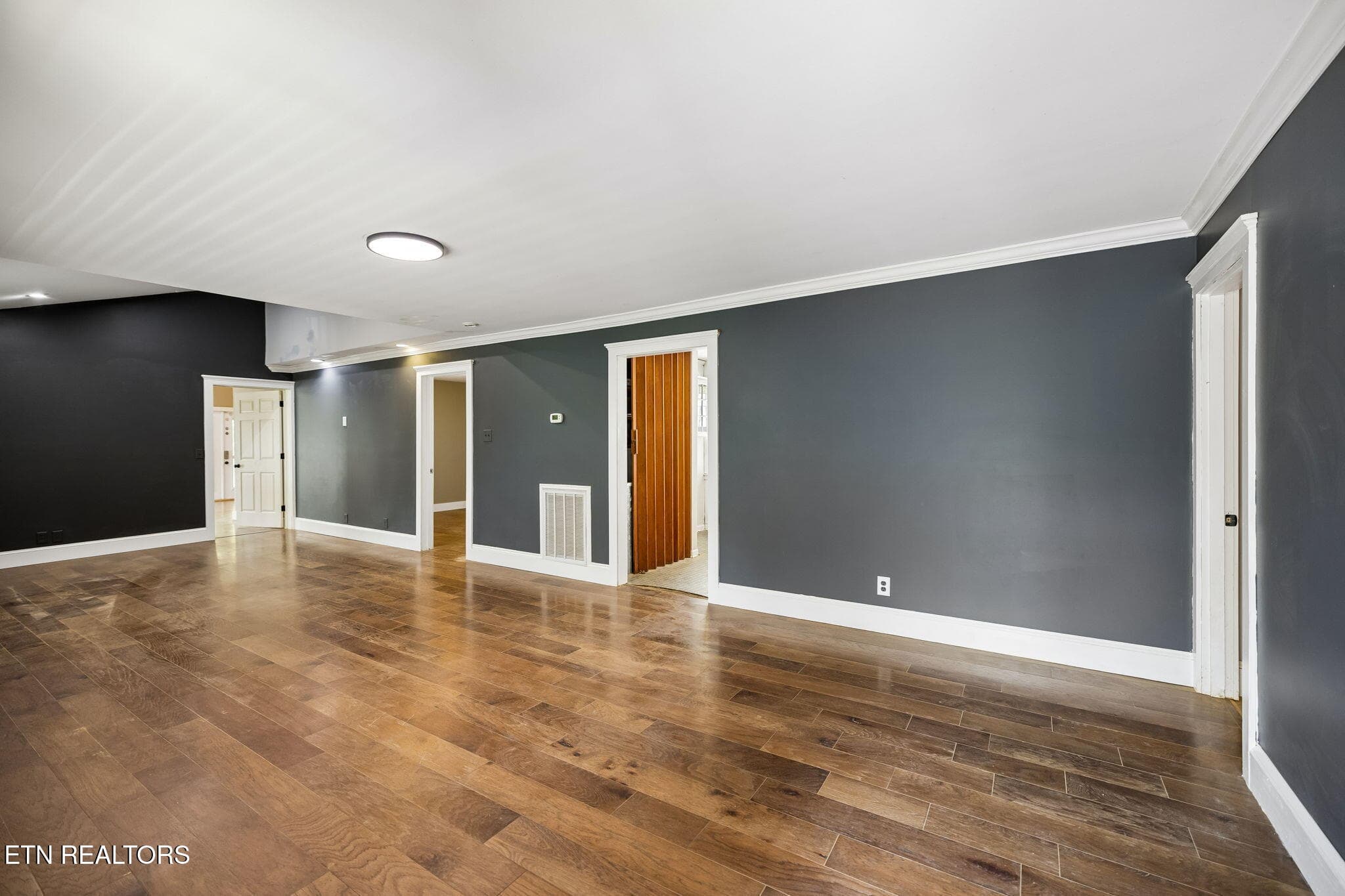 11-5603 S Briscoe Cir - (1) - 5603 S Briscoe Circle, Knoxville, TN 37912, Knoxville