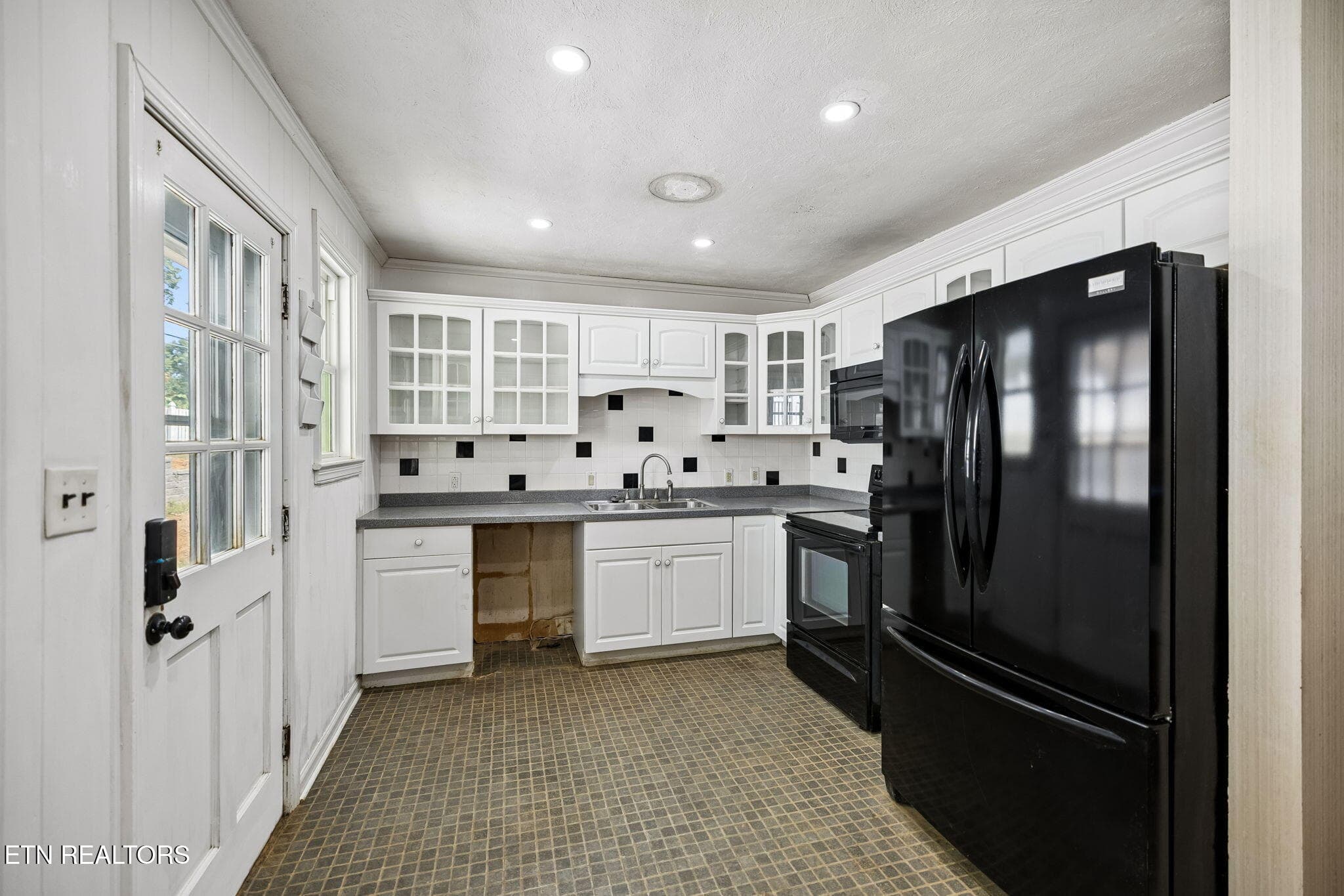 25-5603 S Briscoe Cir - (15) - 5603 S Briscoe Circle, Knoxville, TN 37912, Knoxville