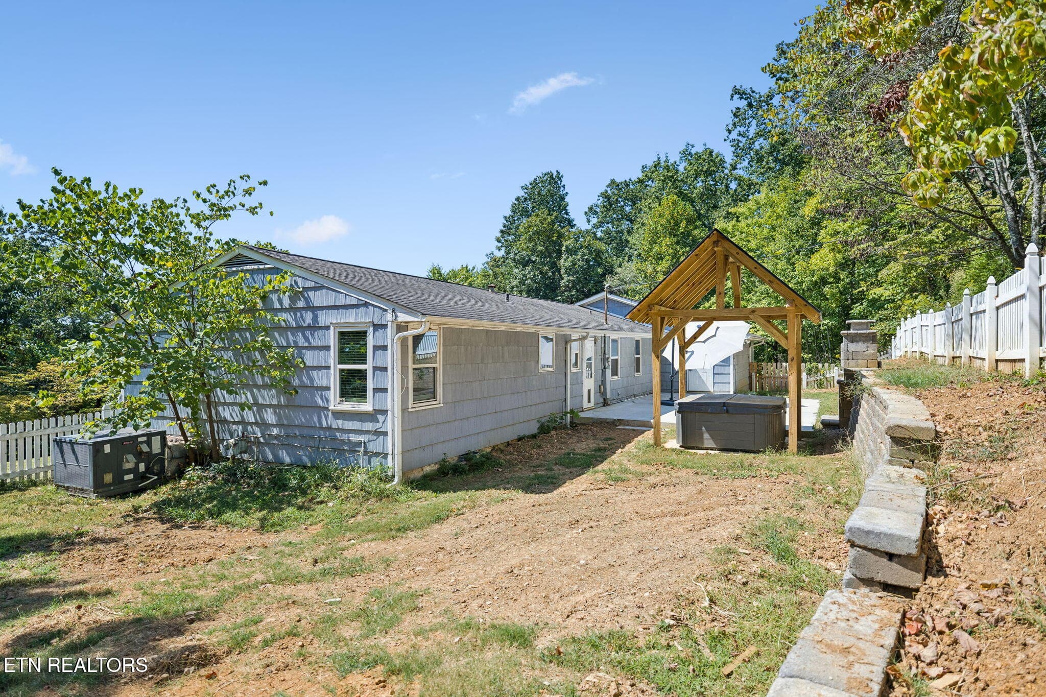 39-5603 S Briscoe Cir - 007 - 5603 S Briscoe Circle, Knoxville, TN 37912, Knoxville