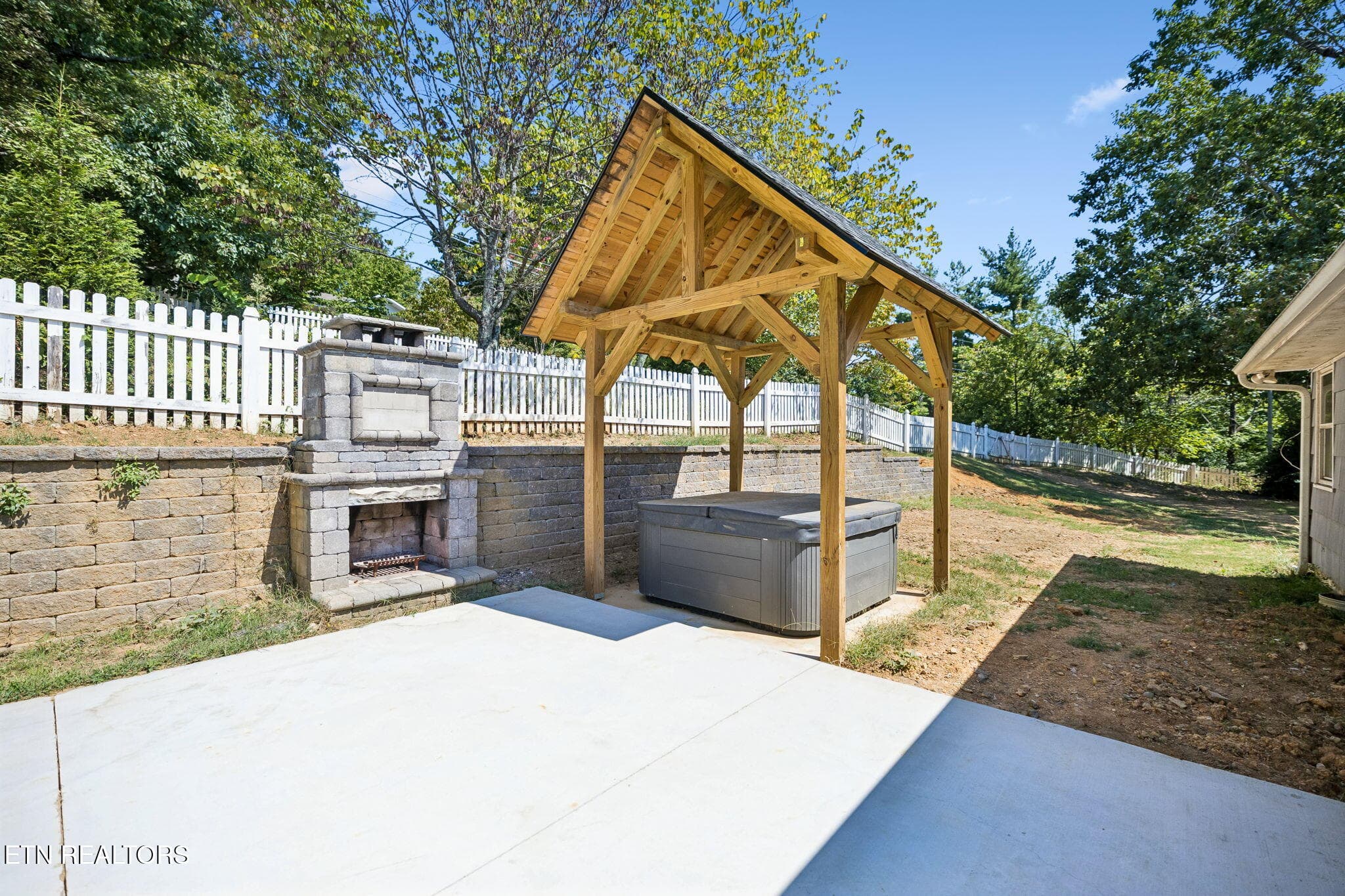 46-5603 S Briscoe Cir - 014 - 5603 S Briscoe Circle, Knoxville, TN 37912, Knoxville