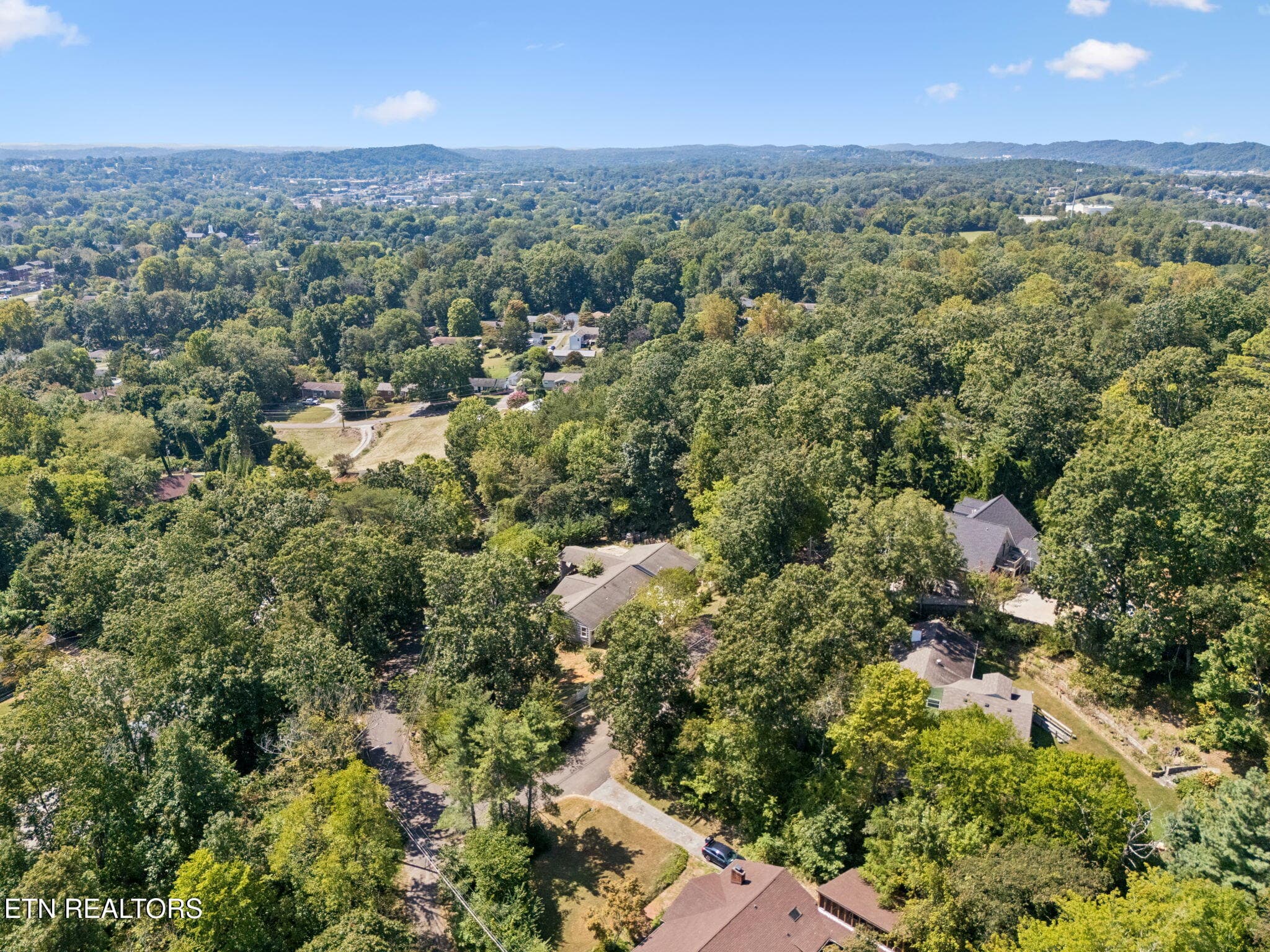 54-5603 S Briscoe Cir - 022 - 5603 S Briscoe Circle, Knoxville, TN 37912, Knoxville