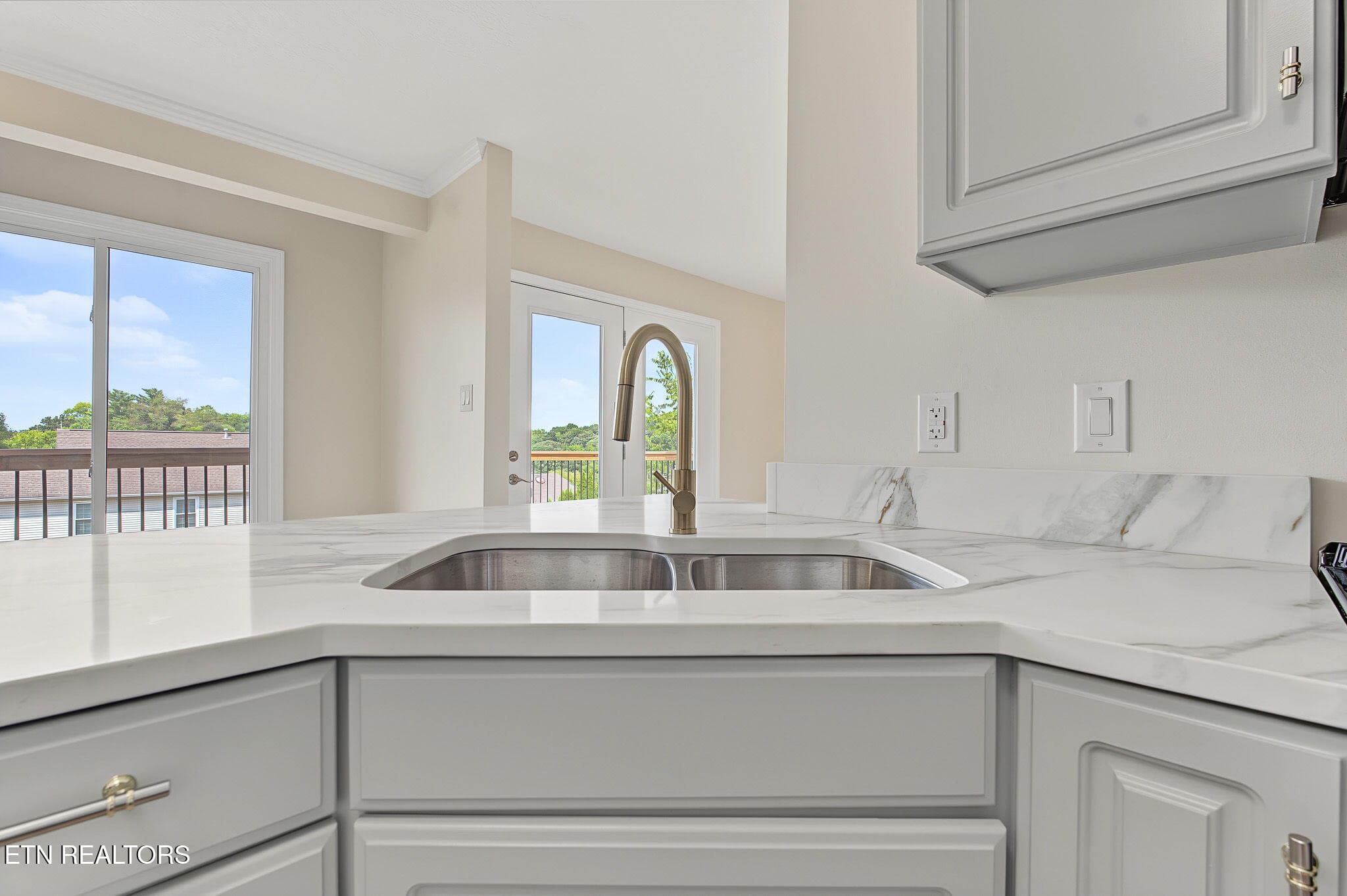 28-web-or-mls-10108-delle-meade-dr - 10108 Delle Meade Drive, Knoxville, TN 37931, Knoxville