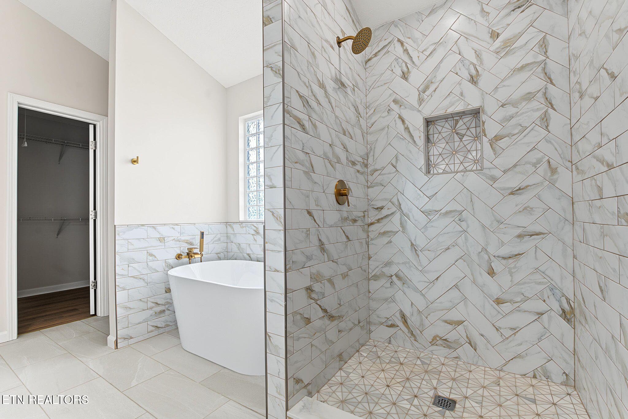3-web-or-mls-10108-delle-meade-dr - 10108 Delle Meade Drive, Knoxville, TN 37931, Knoxville