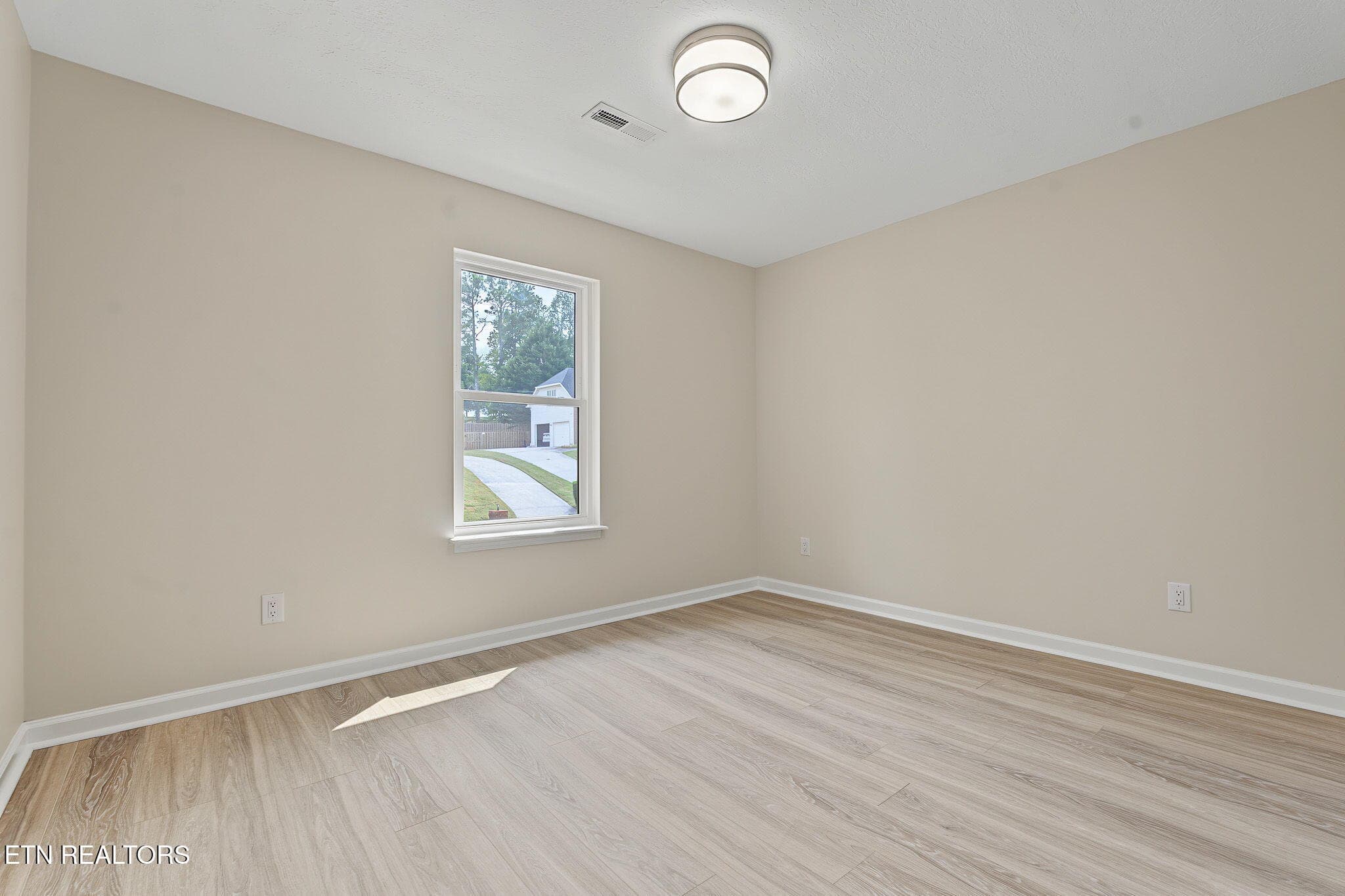 6-web-or-mls-10108-delle-meade-dr - 10108 Delle Meade Drive, Knoxville, TN 37931, Knoxville