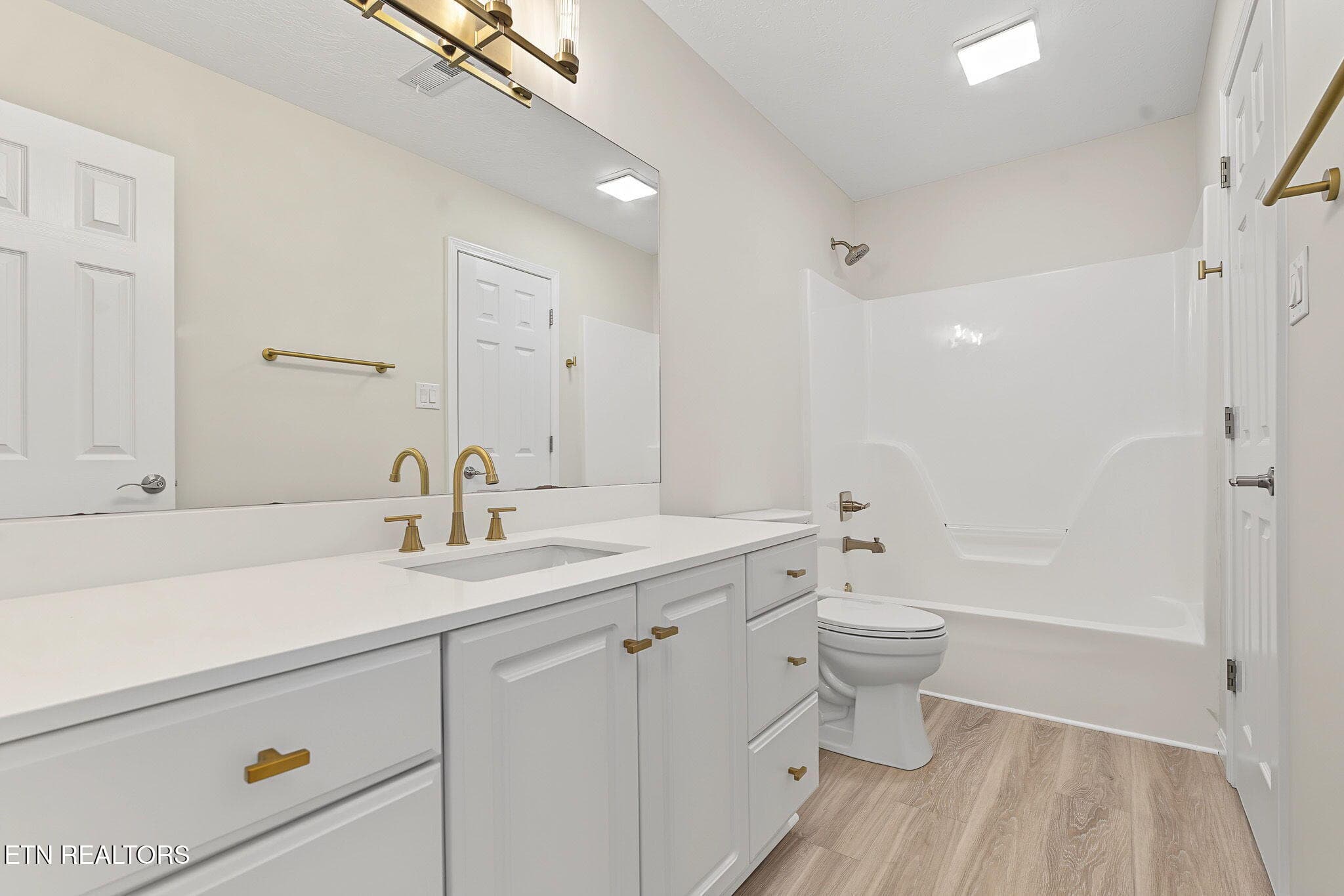8-web-or-mls-10108-delle-meade-dr - 10108 Delle Meade Drive, Knoxville, TN 37931, Knoxville