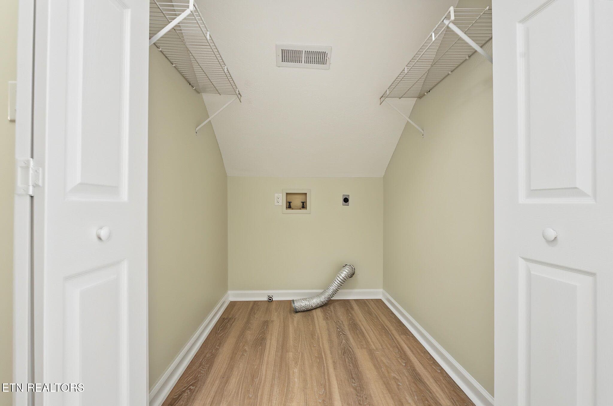 9-web-or-mls-10108-delle-meade-dr - 10108 Delle Meade Drive, Knoxville, TN 37931, Knoxville