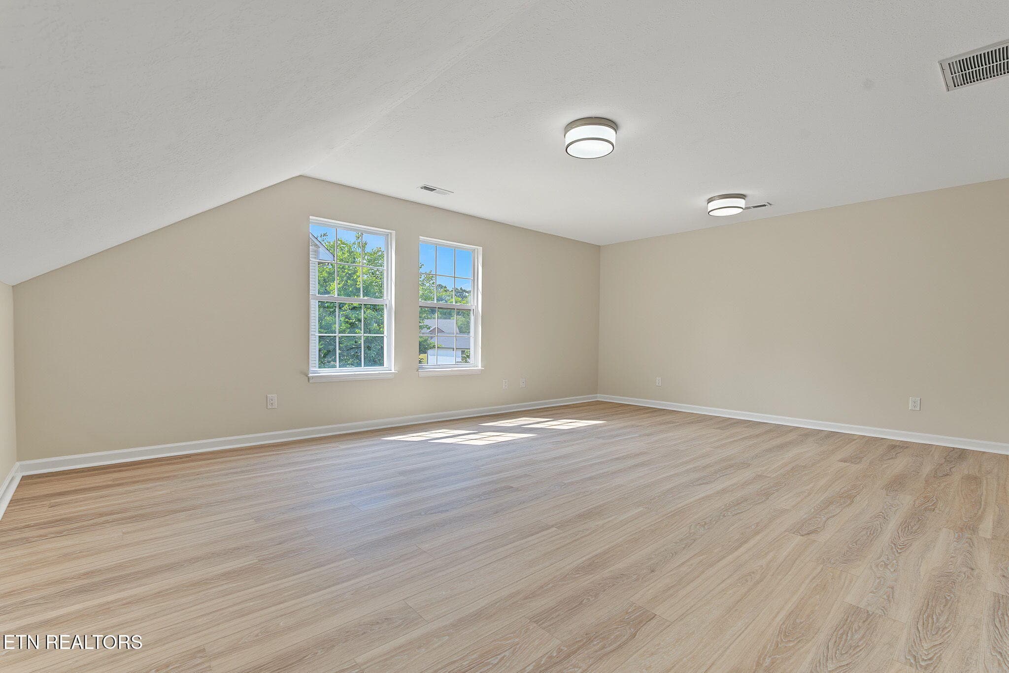 10-web-or-mls-10108-delle-meade-dr - 10108 Delle Meade Drive, Knoxville, TN 37931, Knoxville