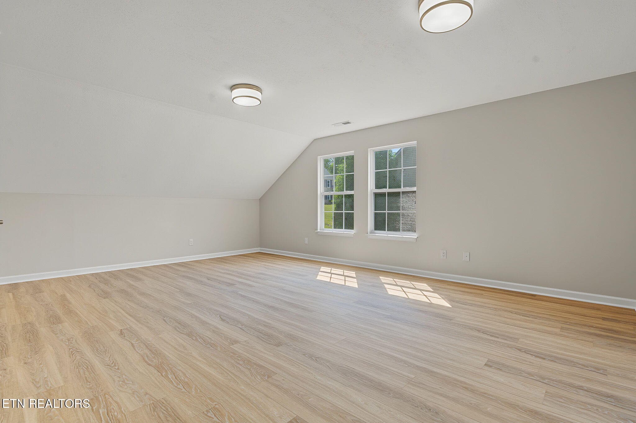 11-web-or-mls-10108-delle-meade-dr - 10108 Delle Meade Drive, Knoxville, TN 37931, Knoxville