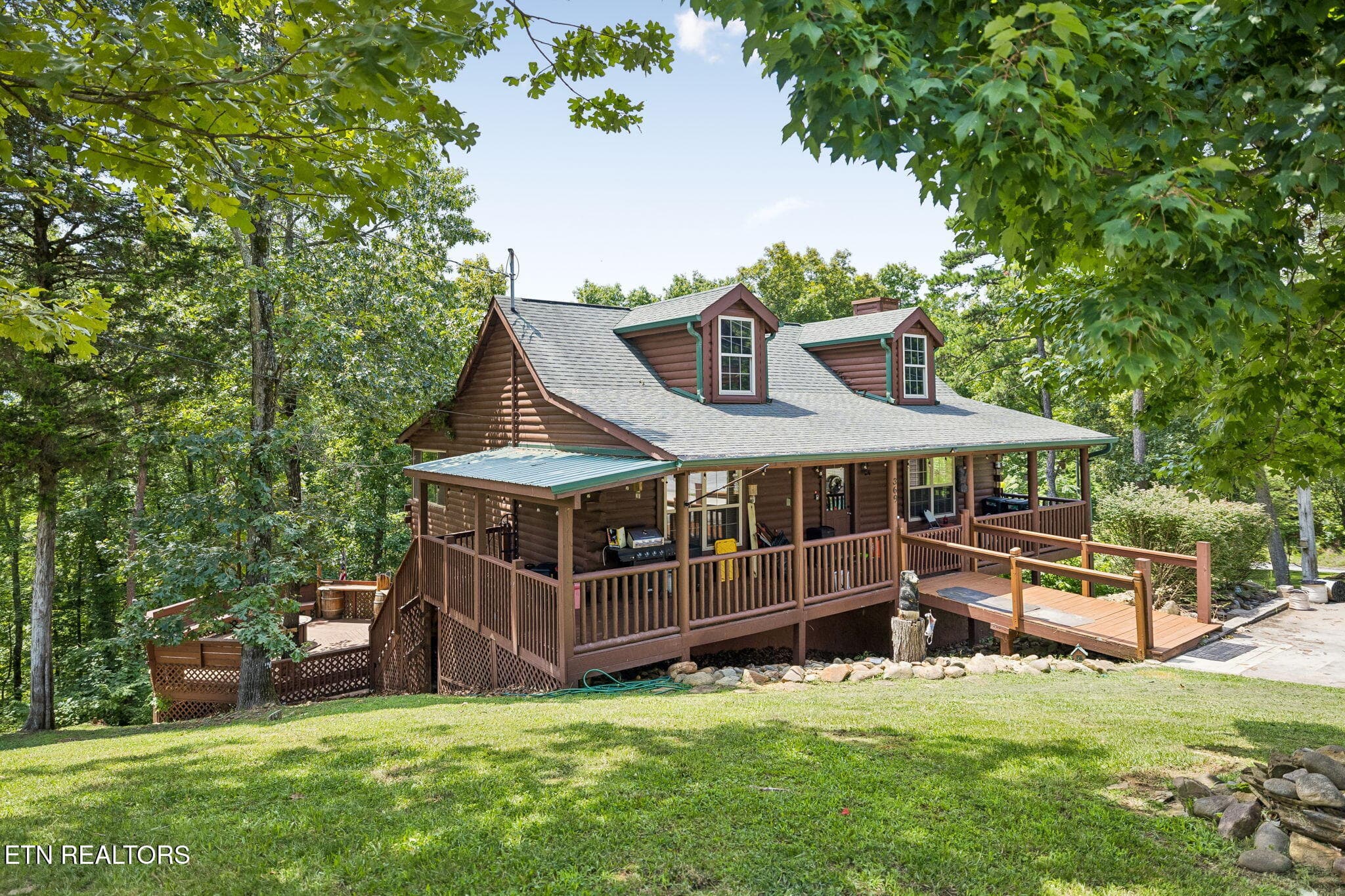 2-369 Oak Lake Dr-002 - 369 Oak Lake Drive, Sevierville, TN 37876, Sevierville