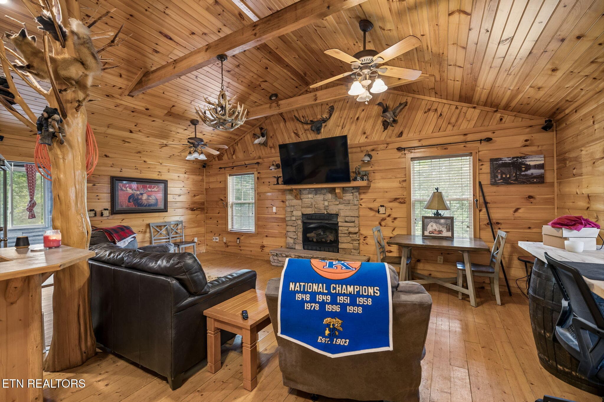 18-369 Oak Lake Dr-018 - 369 Oak Lake Drive, Sevierville, TN 37876, Sevierville
