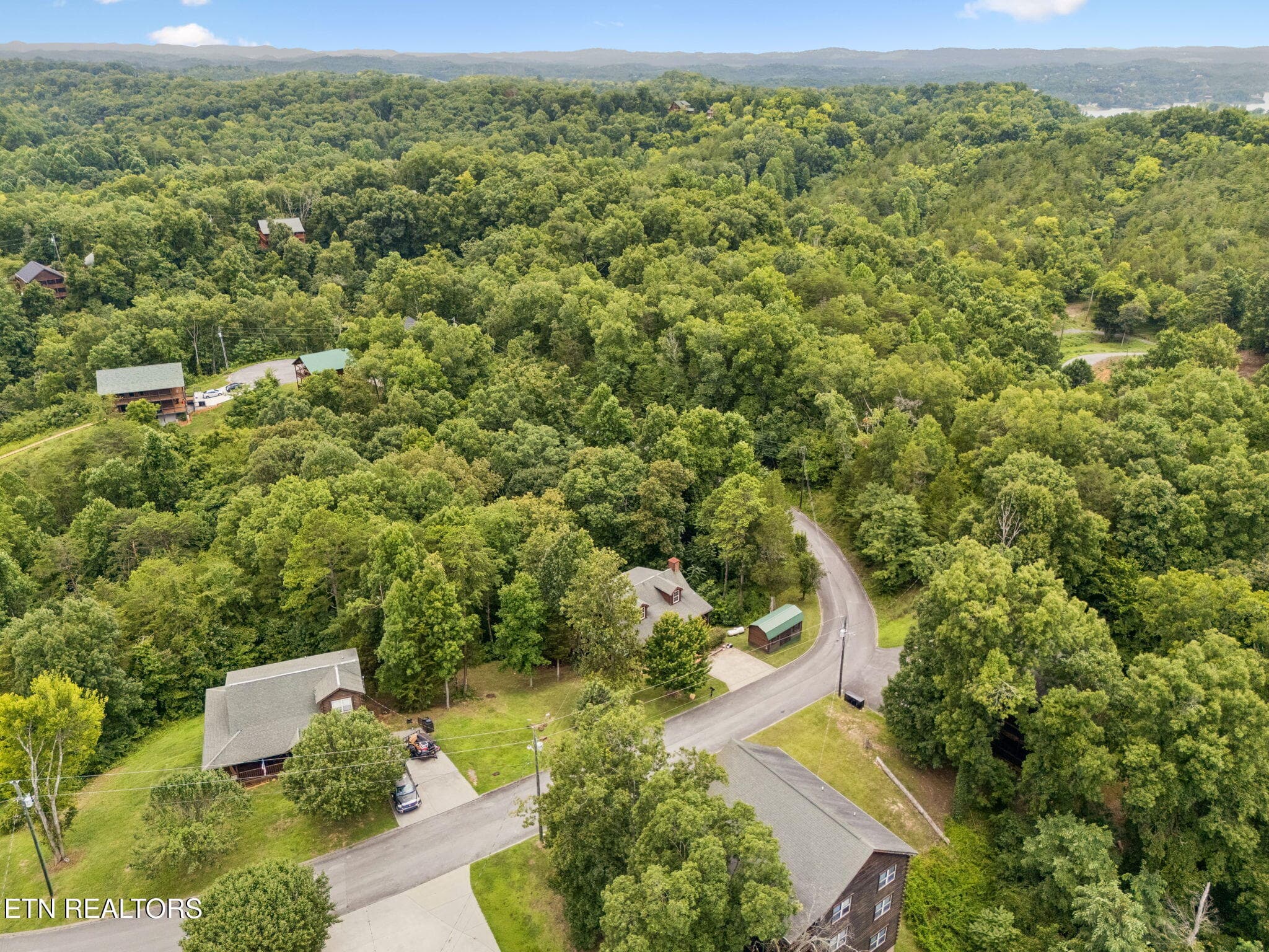 39-369 Oak Lake Dr-039 - 369 Oak Lake Drive, Sevierville, TN 37876, Sevierville