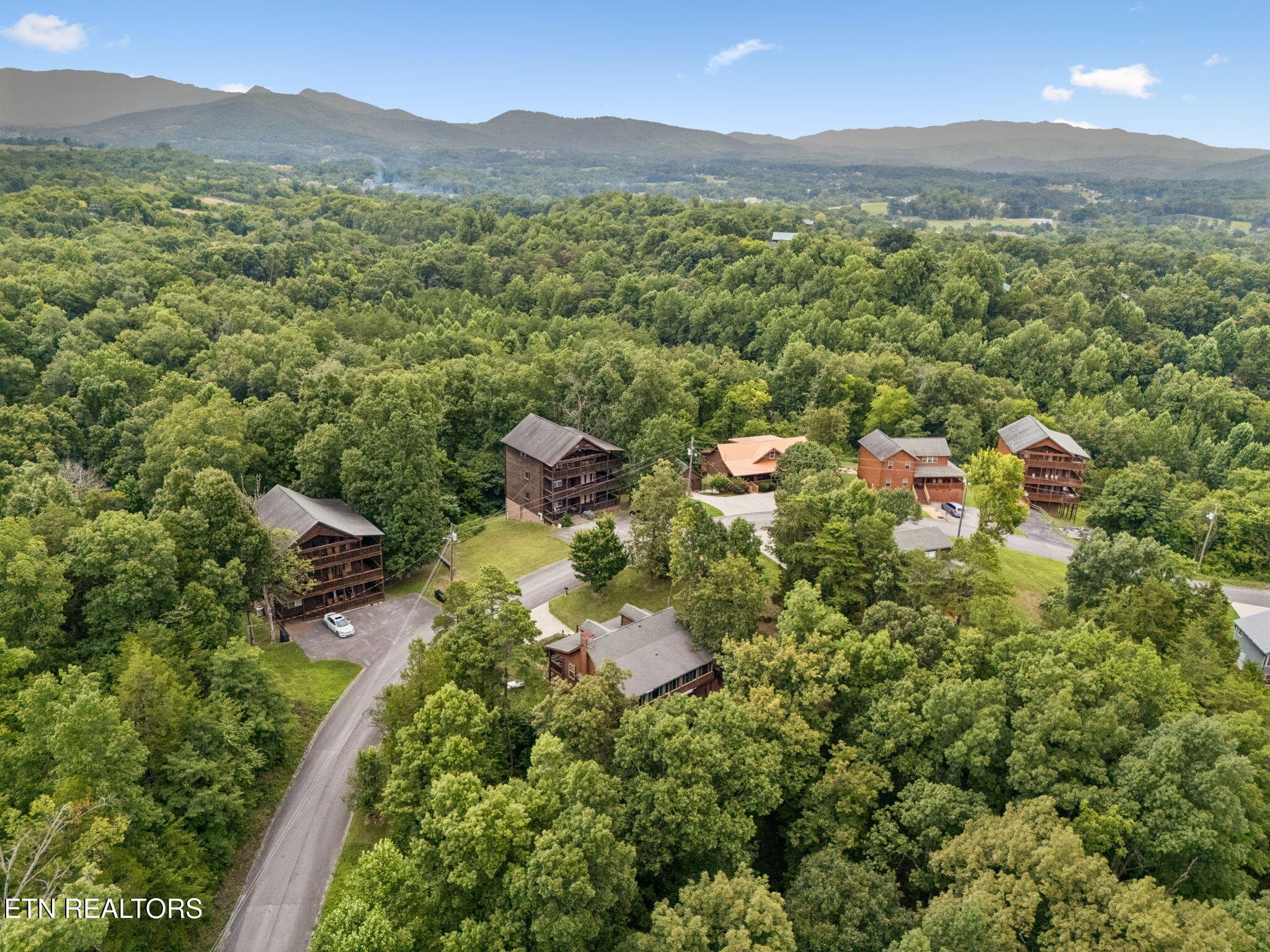 42-369 Oak Lake Dr-042 - 369 Oak Lake Drive, Sevierville, TN 37876, Sevierville