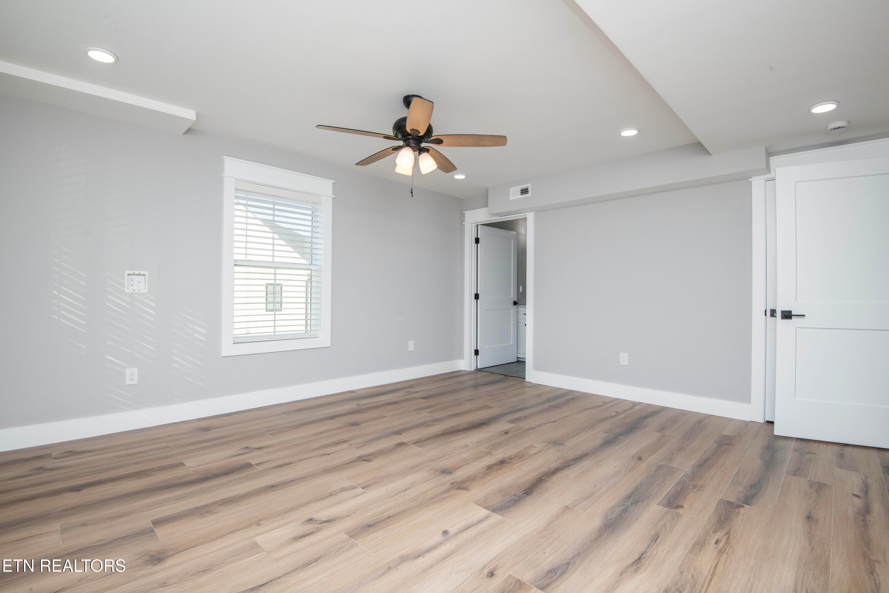 bed 2 - 1911 Forest Ave 1, Knoxville, TN 37916, Knoxville