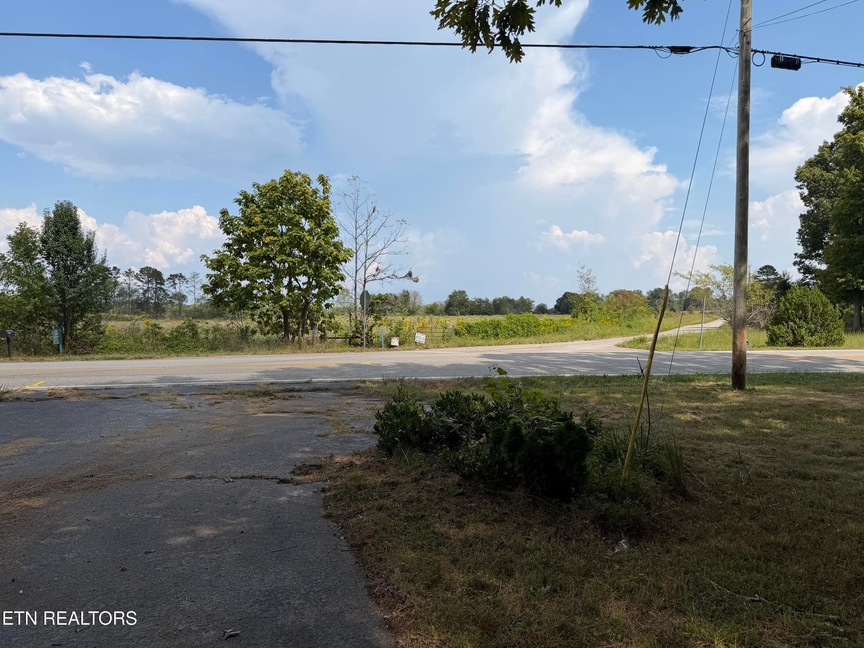 IMG_0470 - 6111 Nashville Hwy, Deer Lodge, TN 37726, Deer Lodge