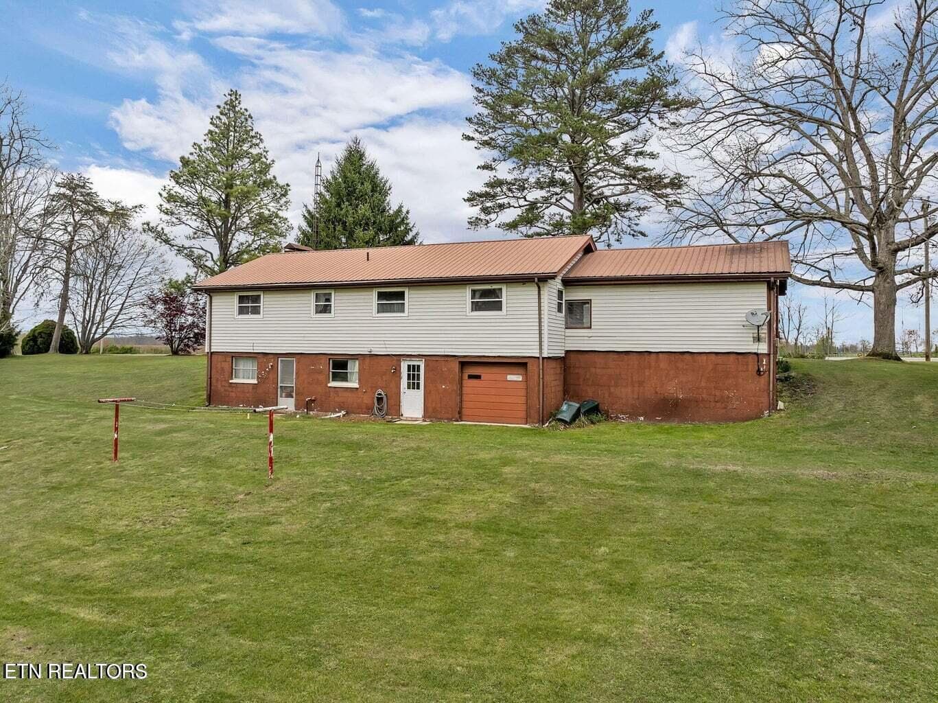 20240413125652317815000000-o - 6111 Nashville Hwy, Deer Lodge, TN 37726, Deer Lodge