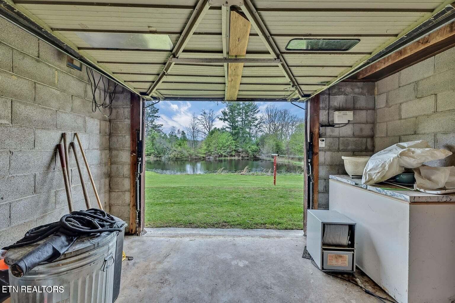 20240413130756140381000000-o - 6111 Nashville Hwy, Deer Lodge, TN 37726, Deer Lodge