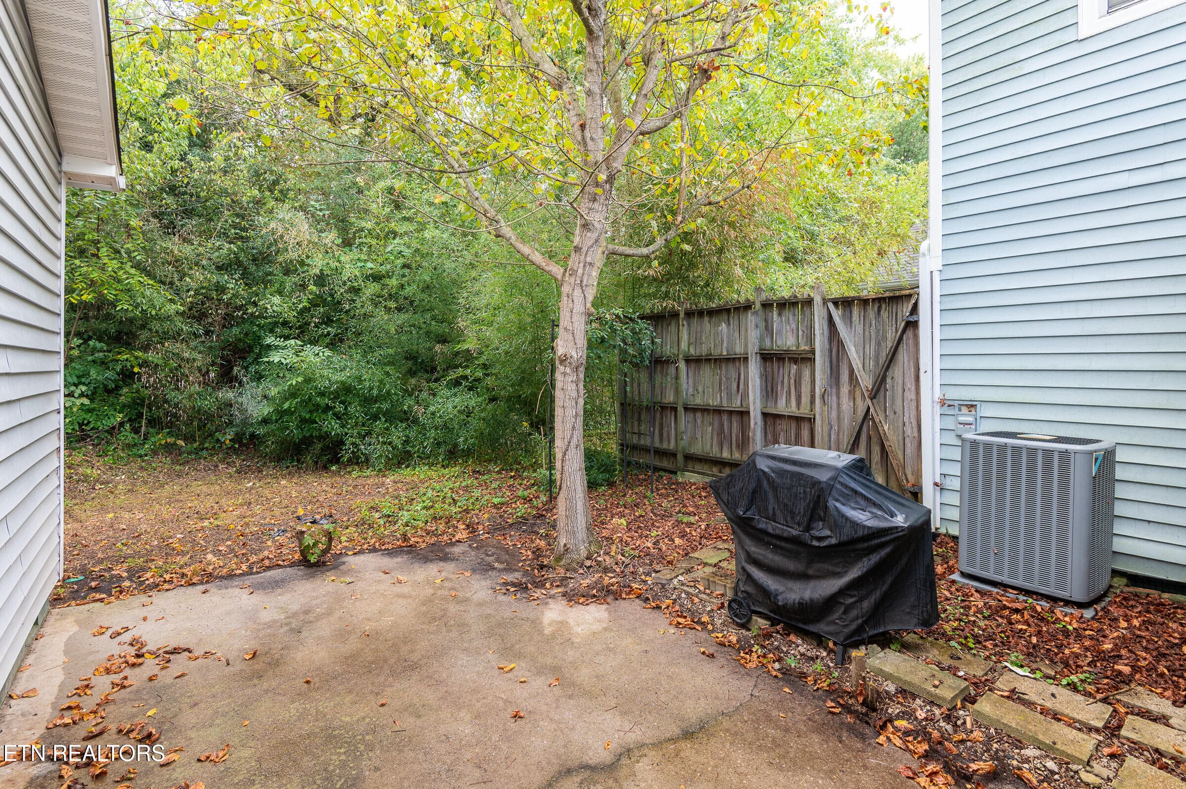Outside Patio - 7611 Chatham Circle, Knoxville, TN 37909, Knoxville