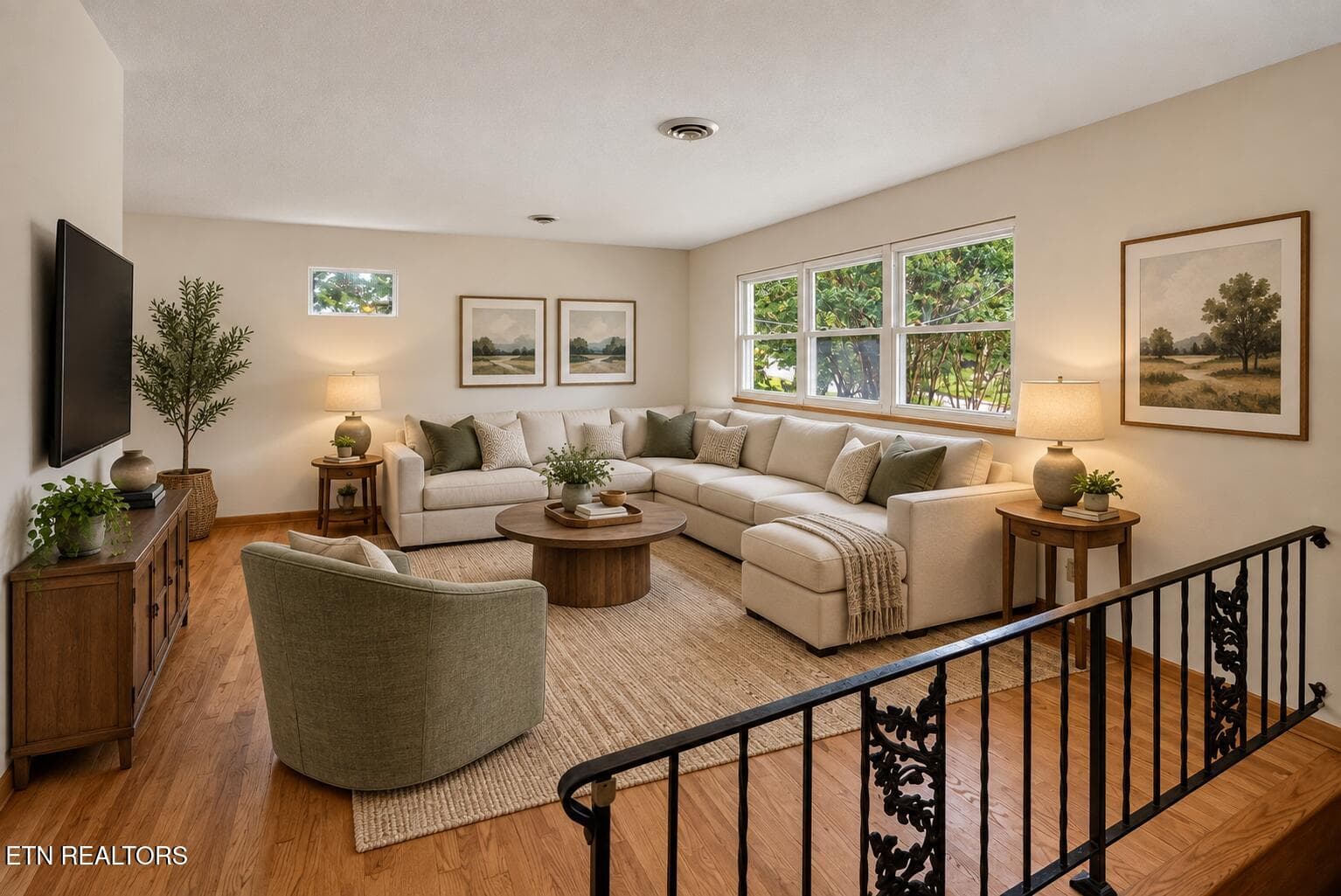 LR - 1213 April Drive, Knoxville, TN 37919, Knoxville