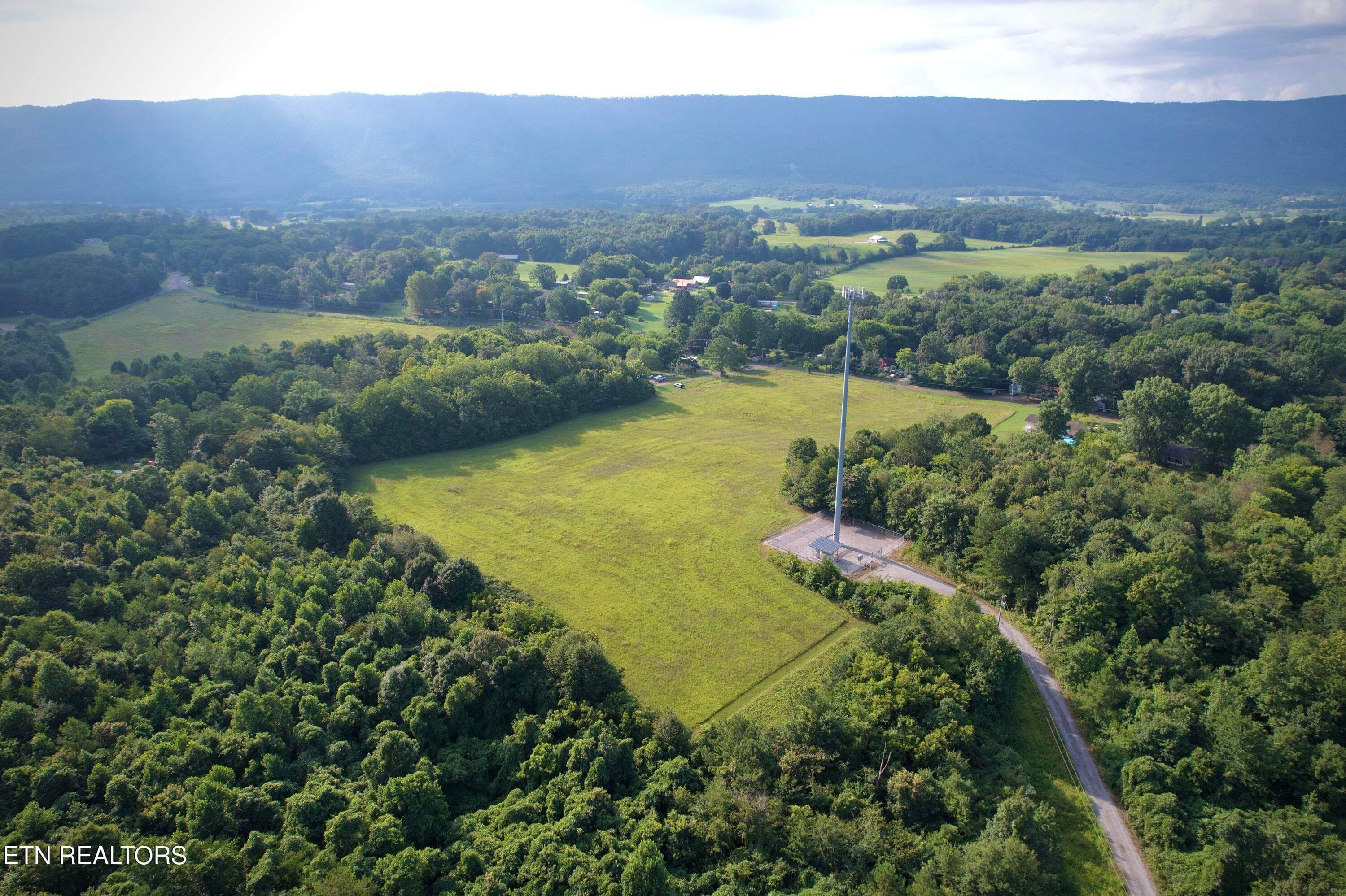 21 - Co Rd 475, Etowah, TN 37331