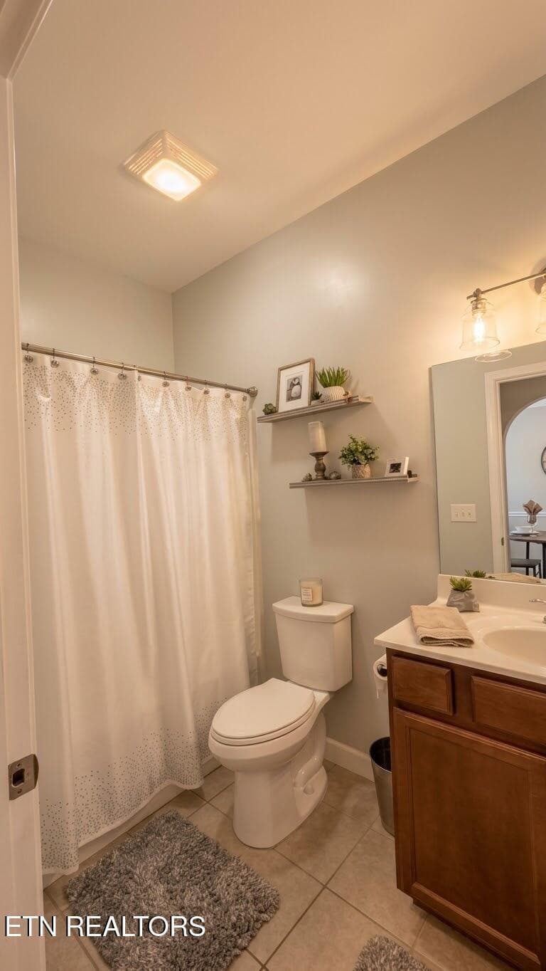 second bathroom - 125 McNeilly Circle, Maryville, TN 37803, Maryville