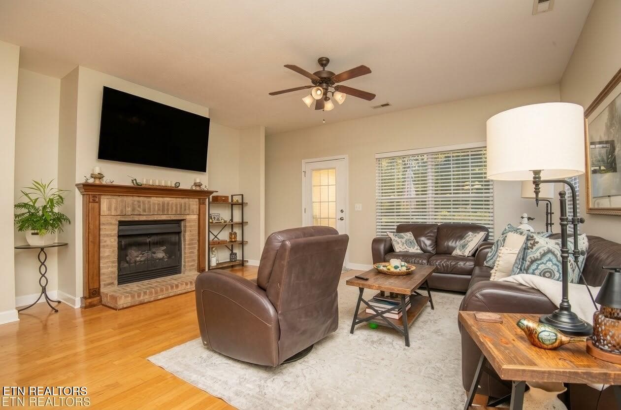 livingroom 1 - 125 McNeilly Circle, Maryville, TN 37803, Maryville