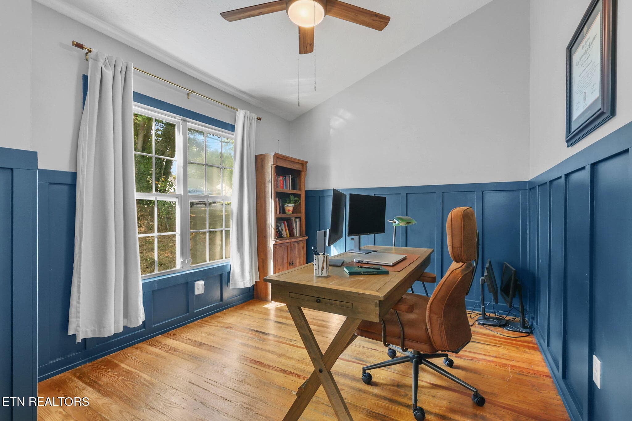 49-web-or-mls-3F1A6210 - 221 E Oldham Ave, Knoxville, TN 37917, Knoxville