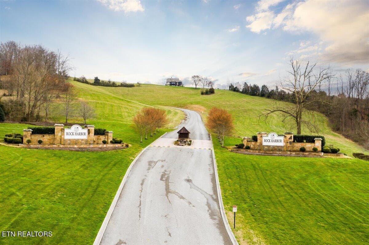 Lot 565 Tortoiseshell Circle, New Tazewell, TN 37825