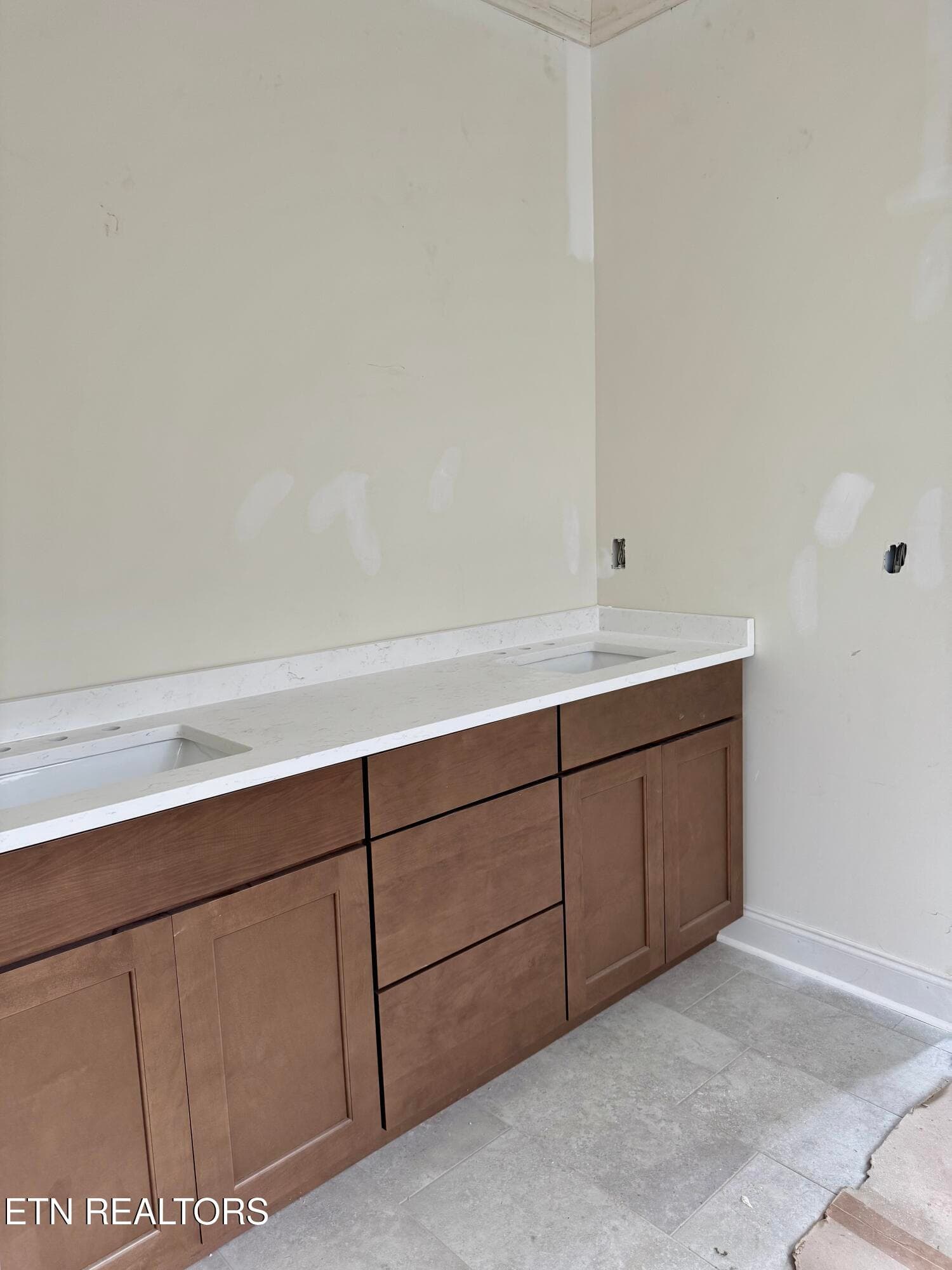 MBR Double Vanity - 8861 Dancing Bear Lane, Knoxville, TN 37923, Knoxville
