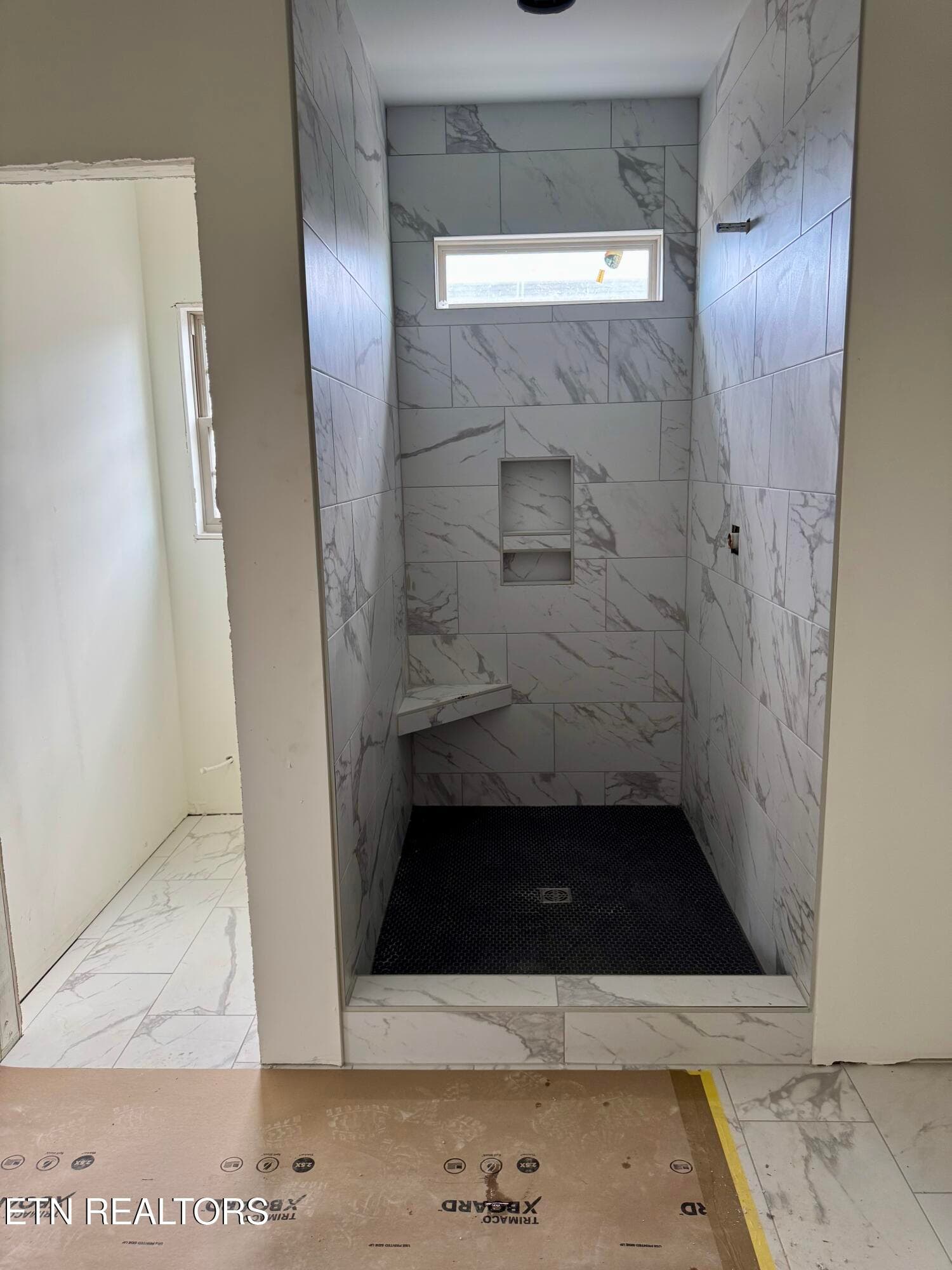 MBR Bath Tile Shower - 326 Rugby Manor Lane, Knoxville, TN 37923, Knoxville