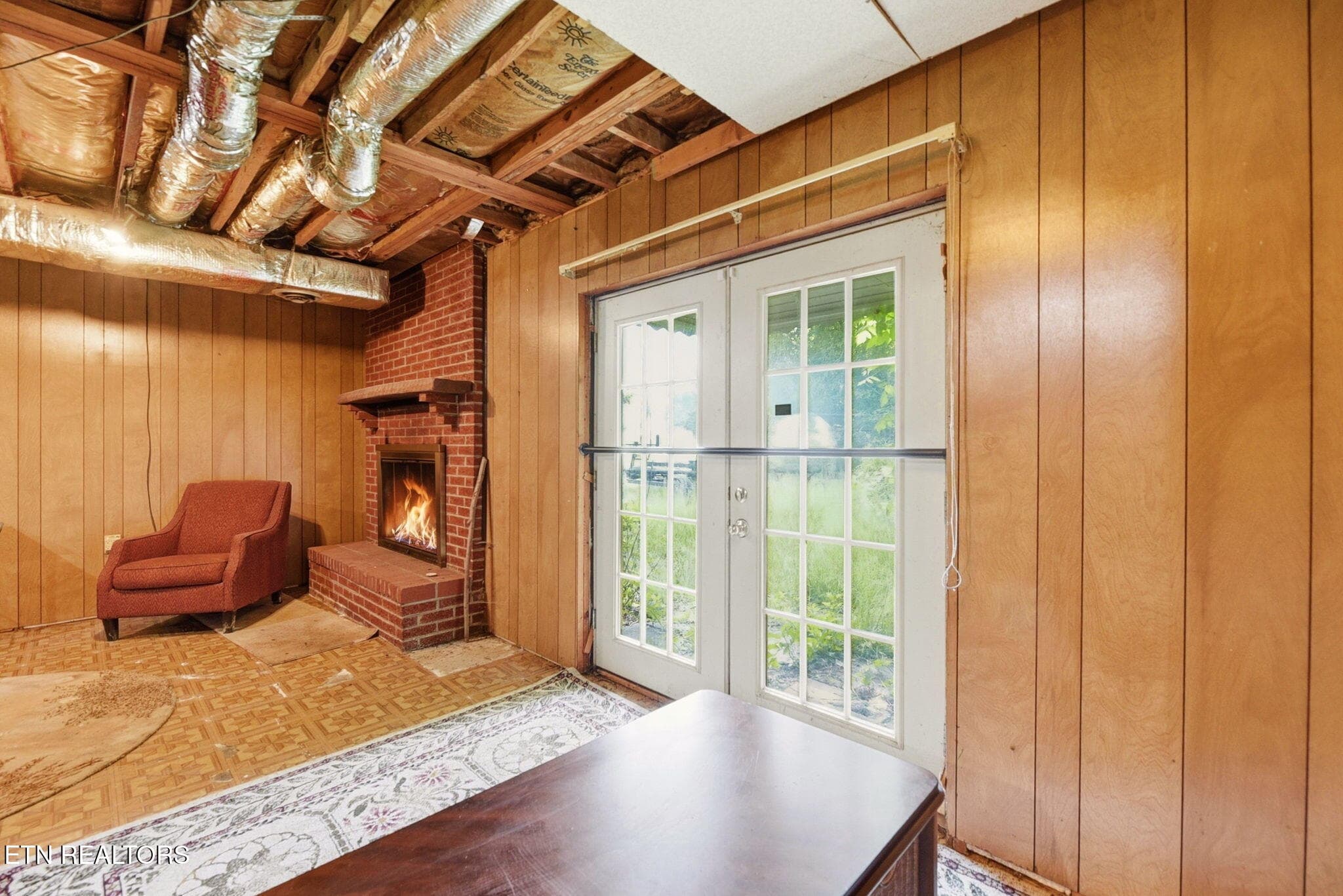 36-web-or-mls-DSC_4938_with_fire - 130 Sunshine Drive, Rocky Top, TN 37769, Rocky Top