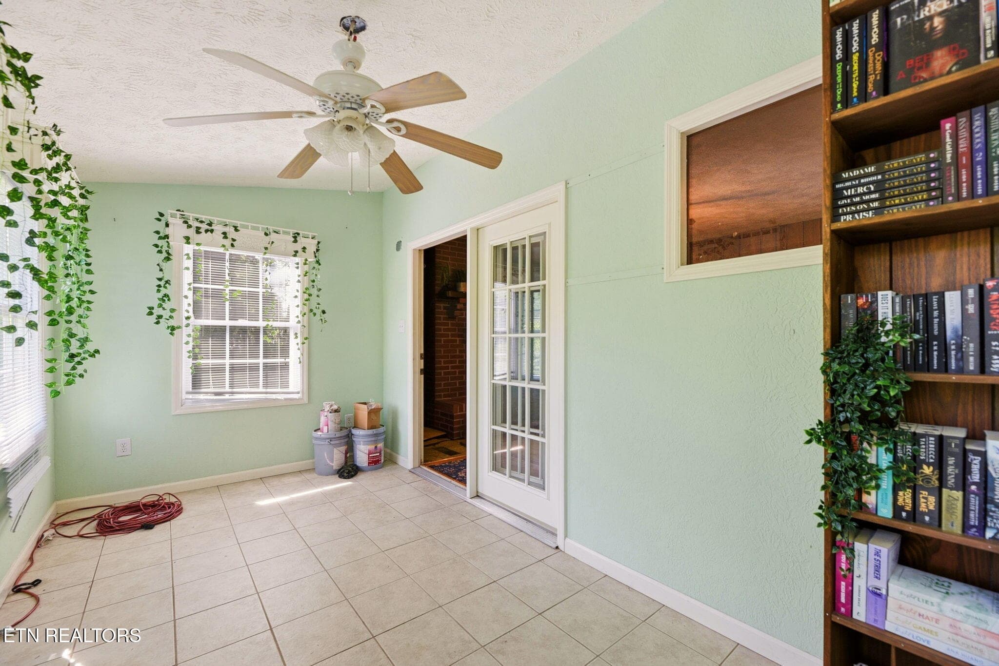 21-web-or-mls-DSC_4896 - 130 Sunshine Drive, Rocky Top, TN 37769, Rocky Top