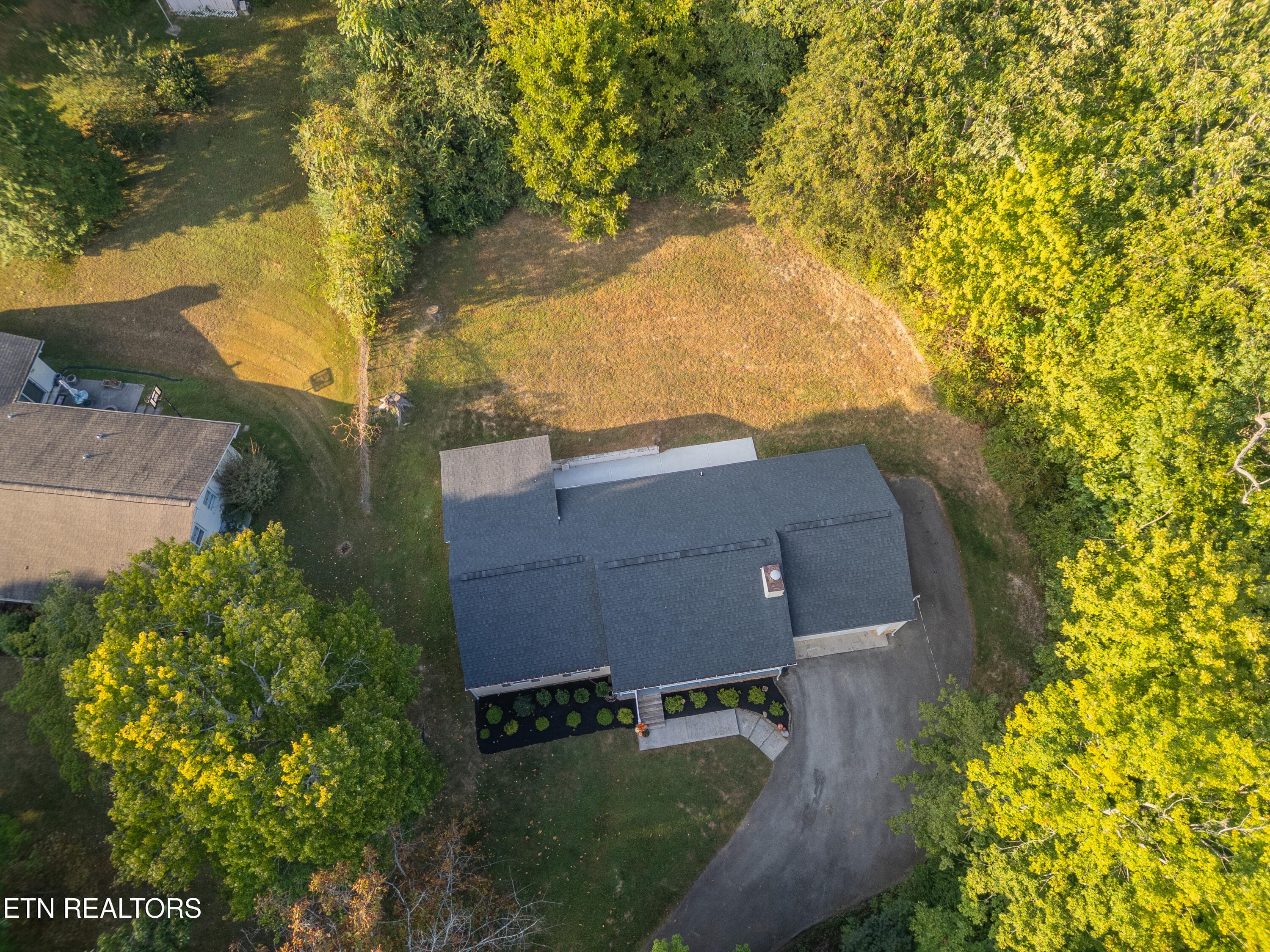 2000-4 - 6130 Grove Drive, Knoxville, TN 37918, Knoxville
