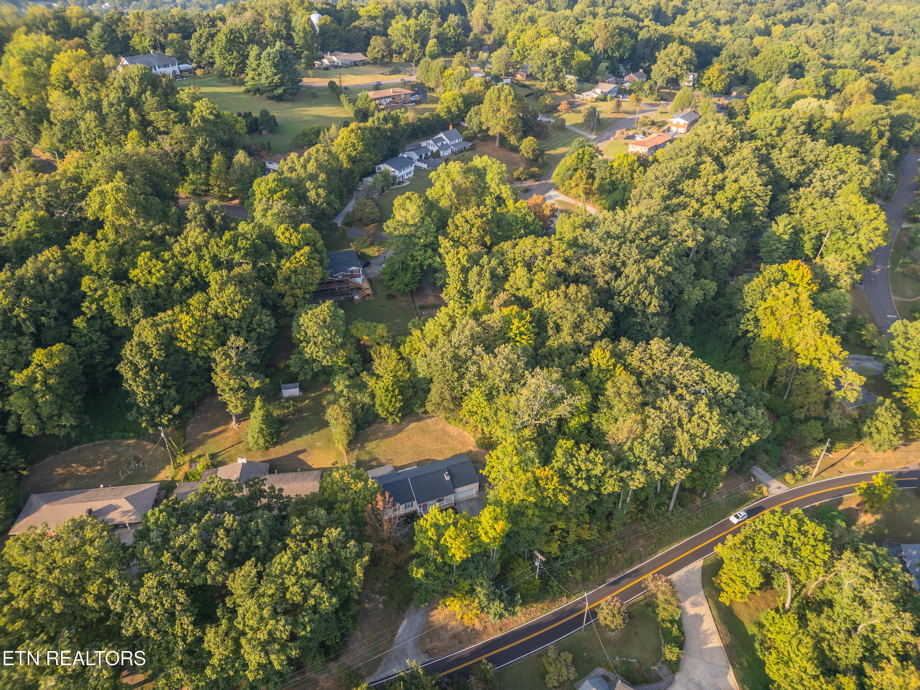 2000-6 - 6130 Grove Drive, Knoxville, TN 37918, Knoxville