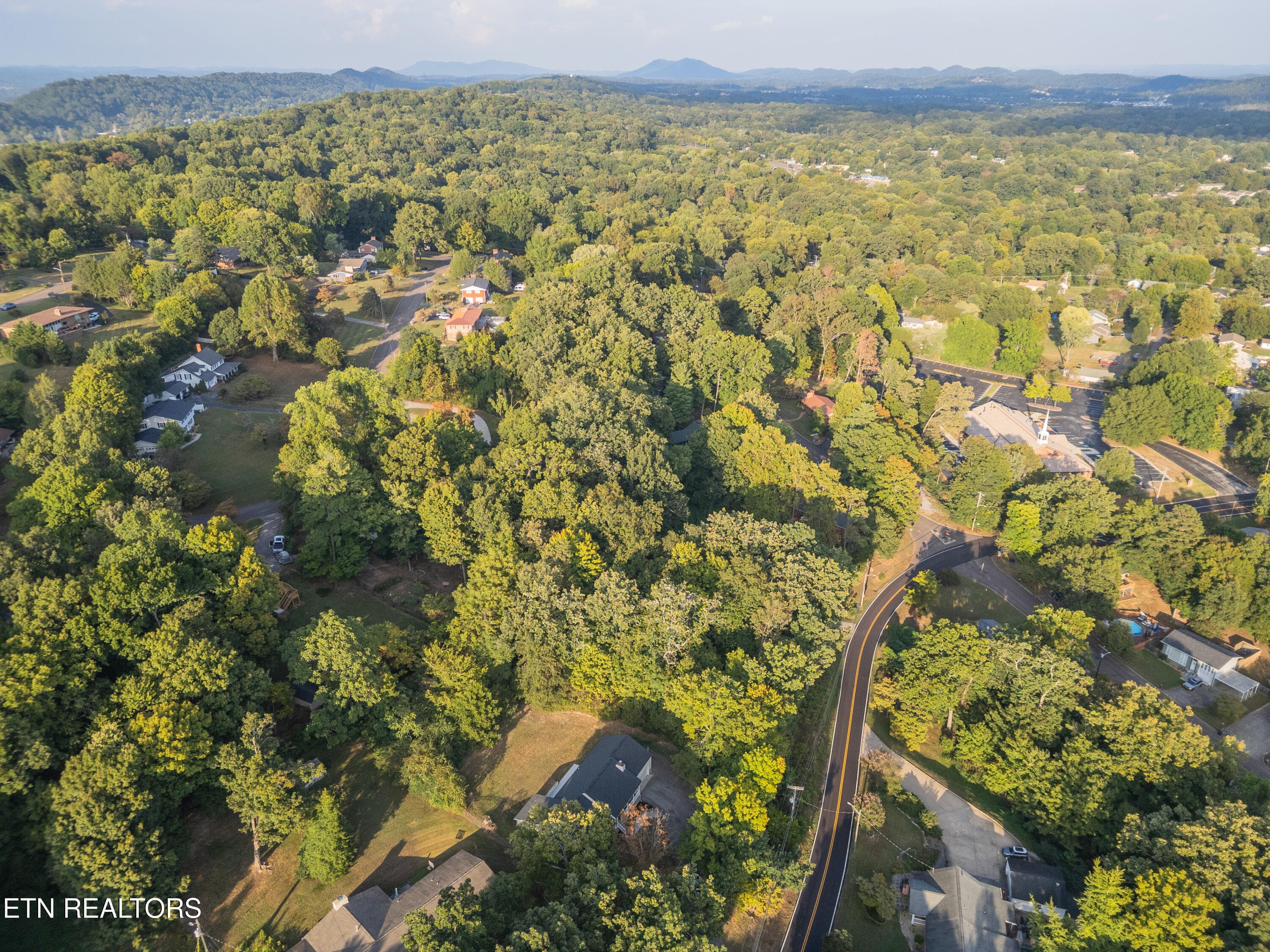 2000-7 - 6130 Grove Drive, Knoxville, TN 37918, Knoxville