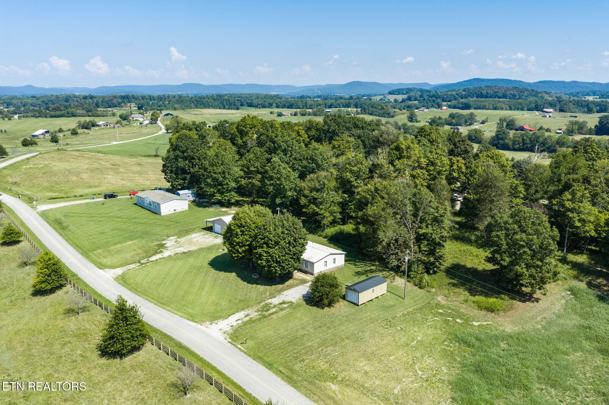 50-web-or-mls-5059 Old Kentucky Rd_244_T - 5059 Old Ky Rd, Byrdstown, TN 38549, Byrdstown