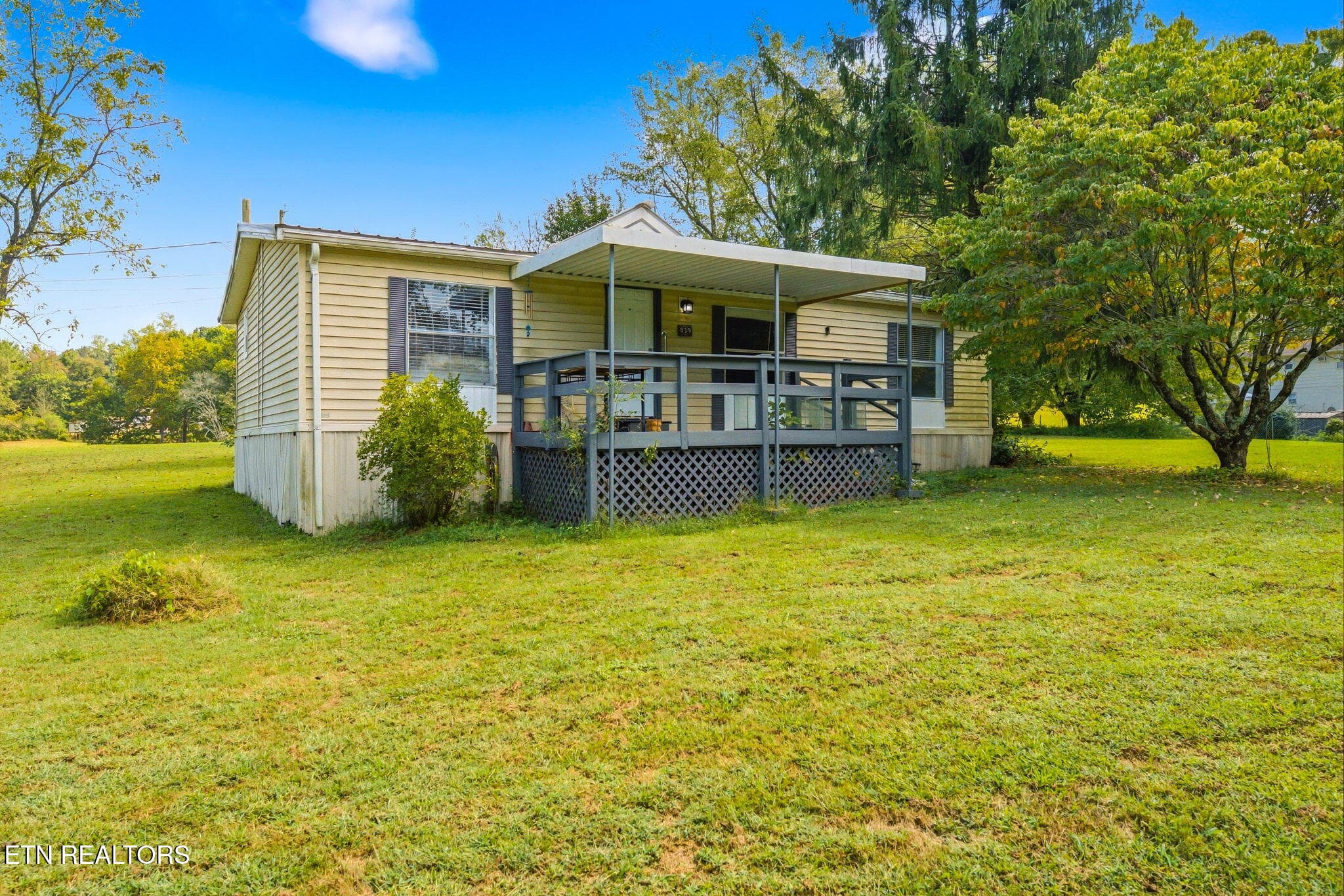 1-web-or-mls-841-Knight-Rd-Knoxville-TN- - 841 Knight Rd, Knoxville, TN 37920