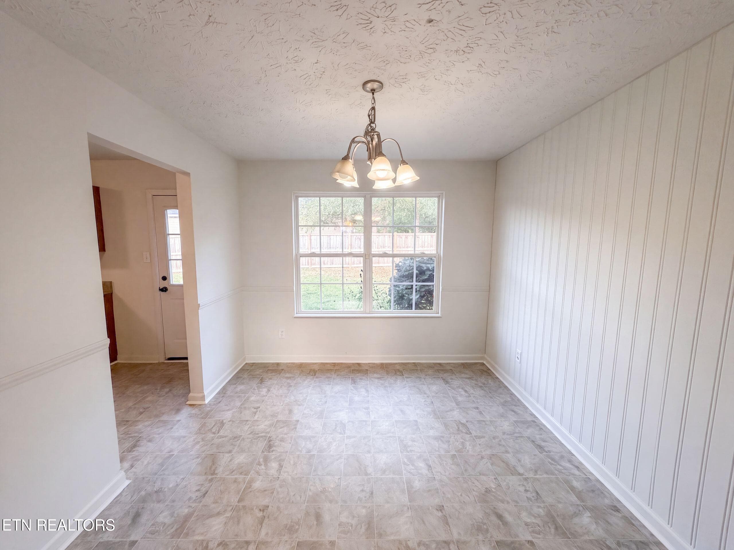listing_8 - 7111 Pinecroft Lane, Knoxville, TN 37914, Knoxville