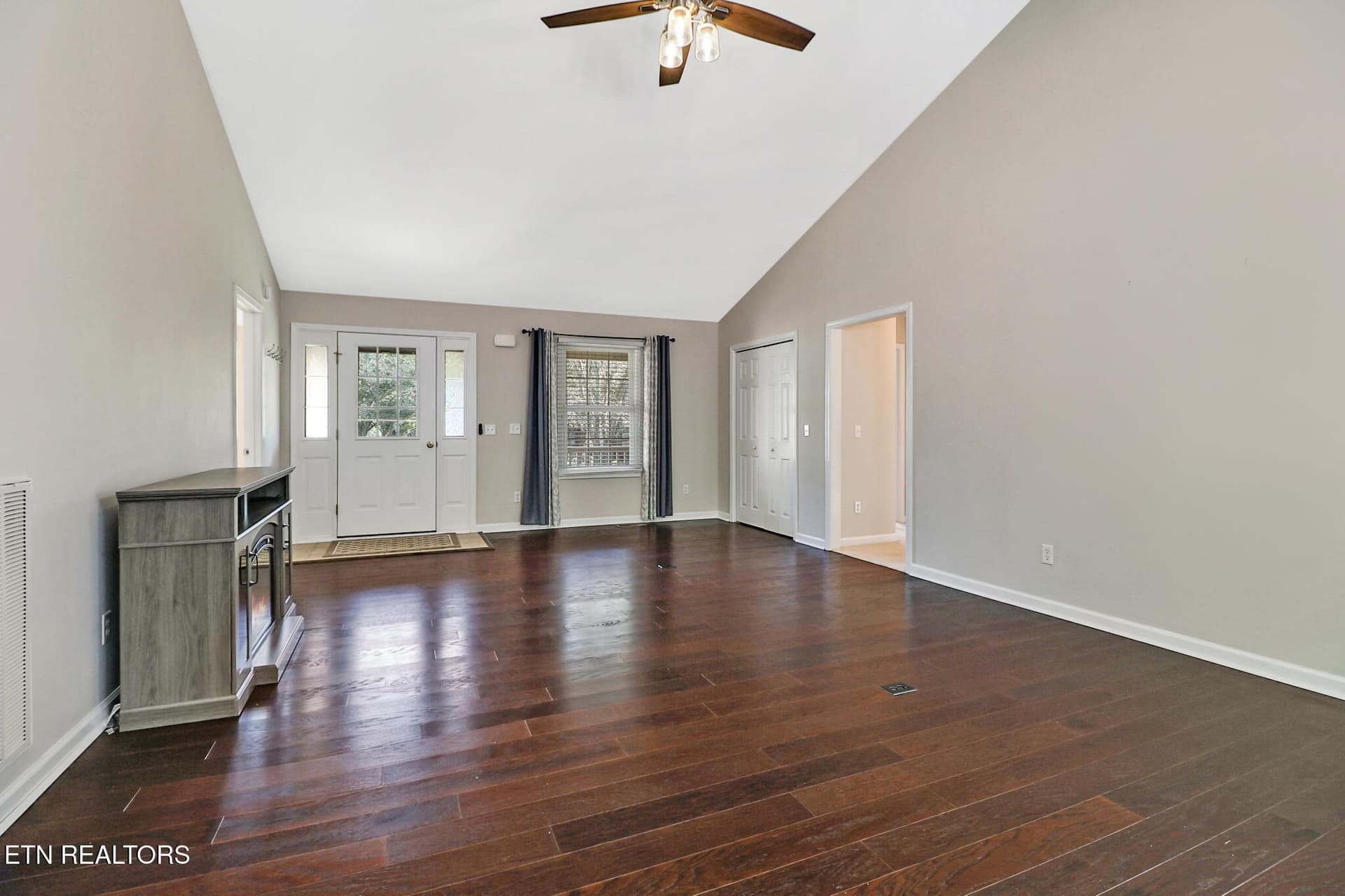 Living room - 151 Northridge Drive, Crossville, TN 38558