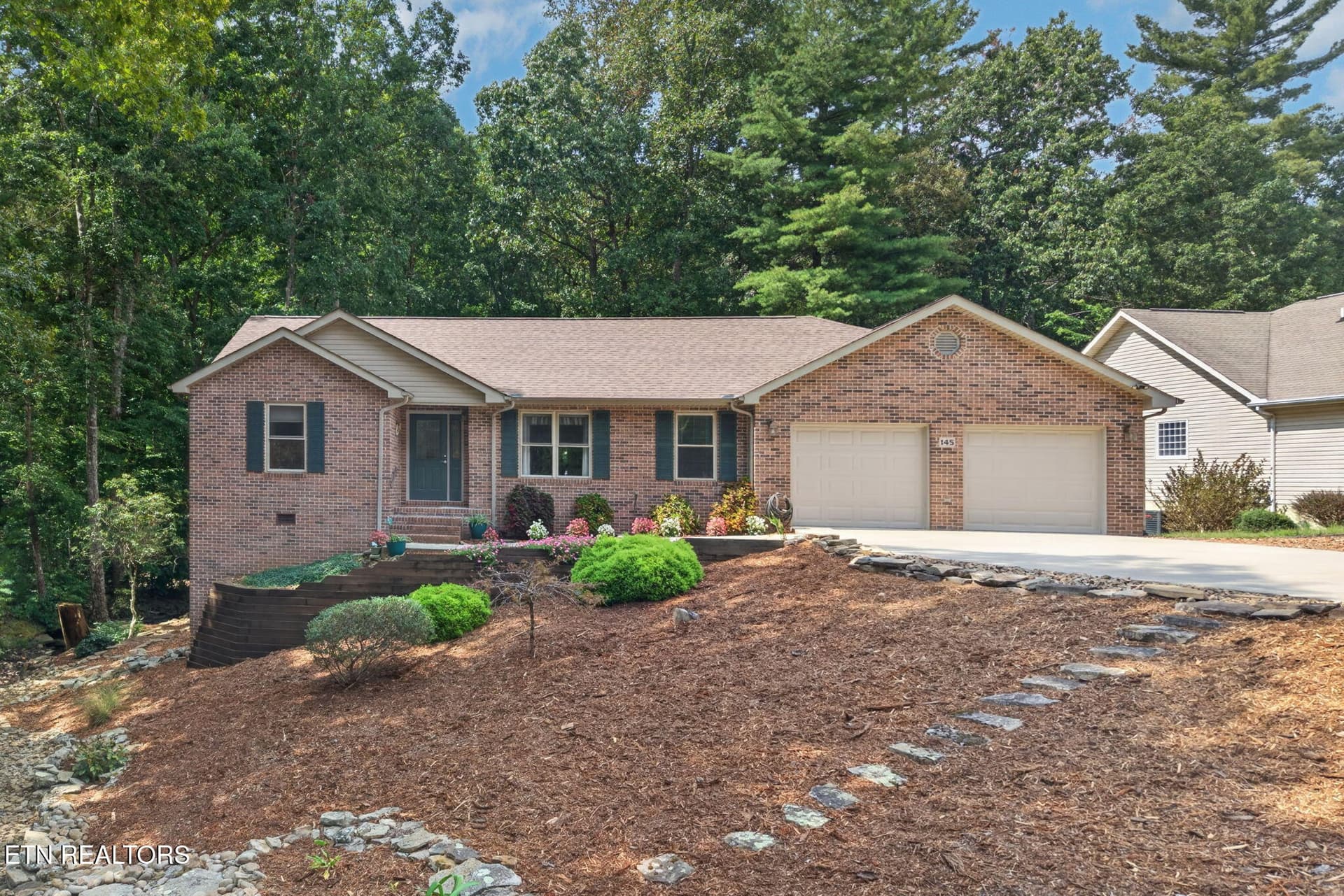 145 Rotherham Drive, Crossville, TN 38558