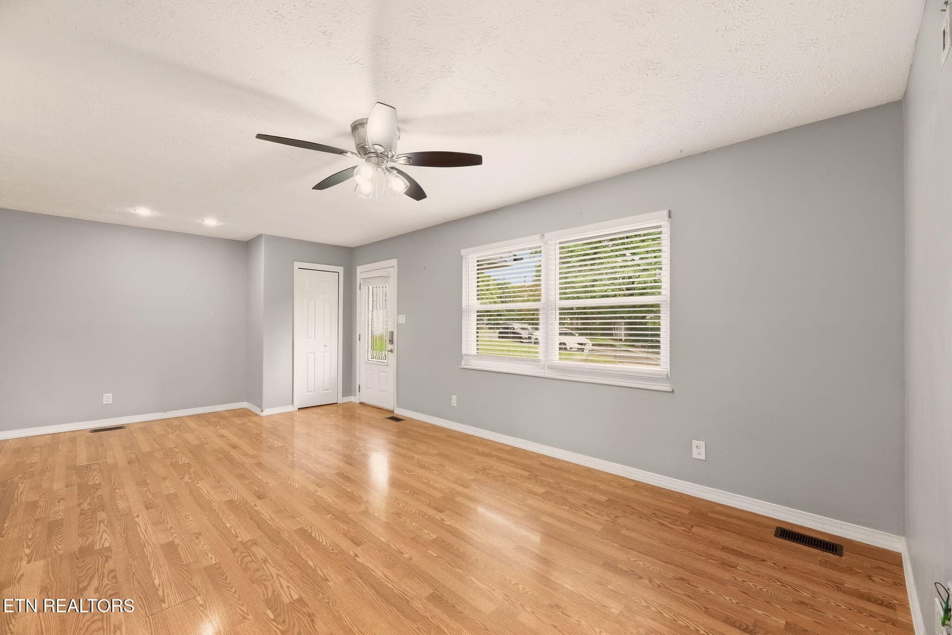 6-web-or-mls-Vrtn1313 (5) - 1313 Burton Rd, Knoxville, TN 37919