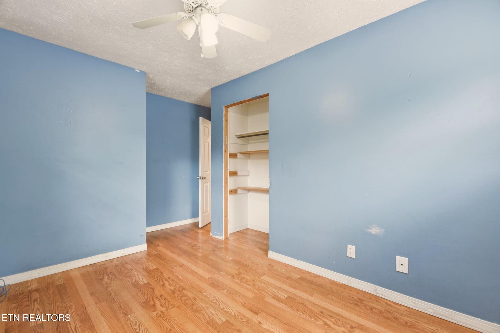 21-web-or-mls-Vrtn1313 (20) - 1313 Burton Rd, Knoxville, TN 37919