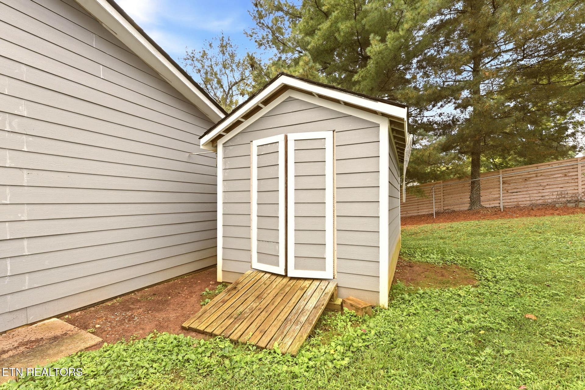 28-web-or-mls-Vrtn1313 (27) - 1313 Burton Rd, Knoxville, TN 37919