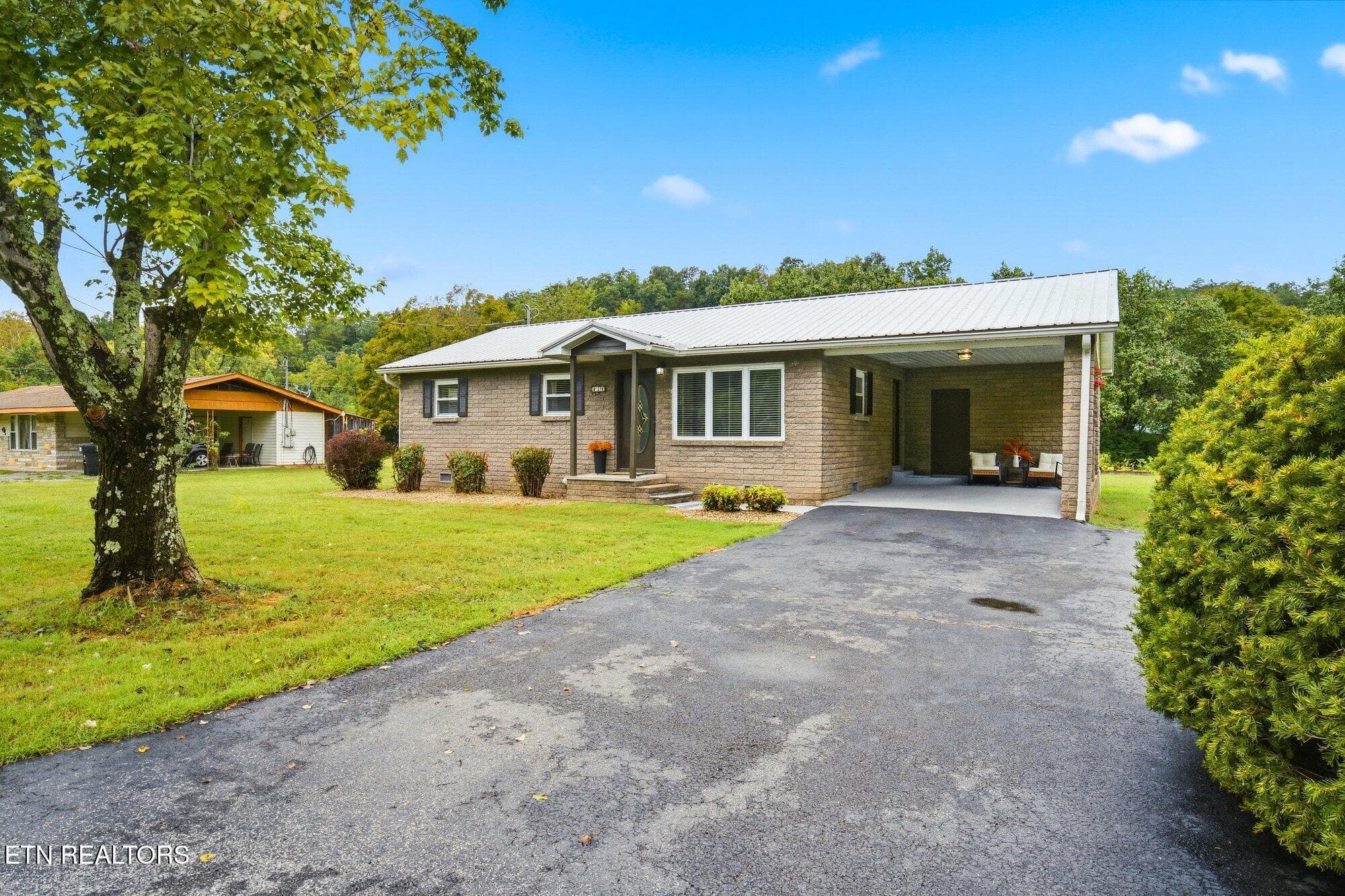 912-Bud-Ln-Pigeon-Forge-TN-2 (2) - 912 Bud Lane, Pigeon Forge, TN 37863, Pigeon Forge