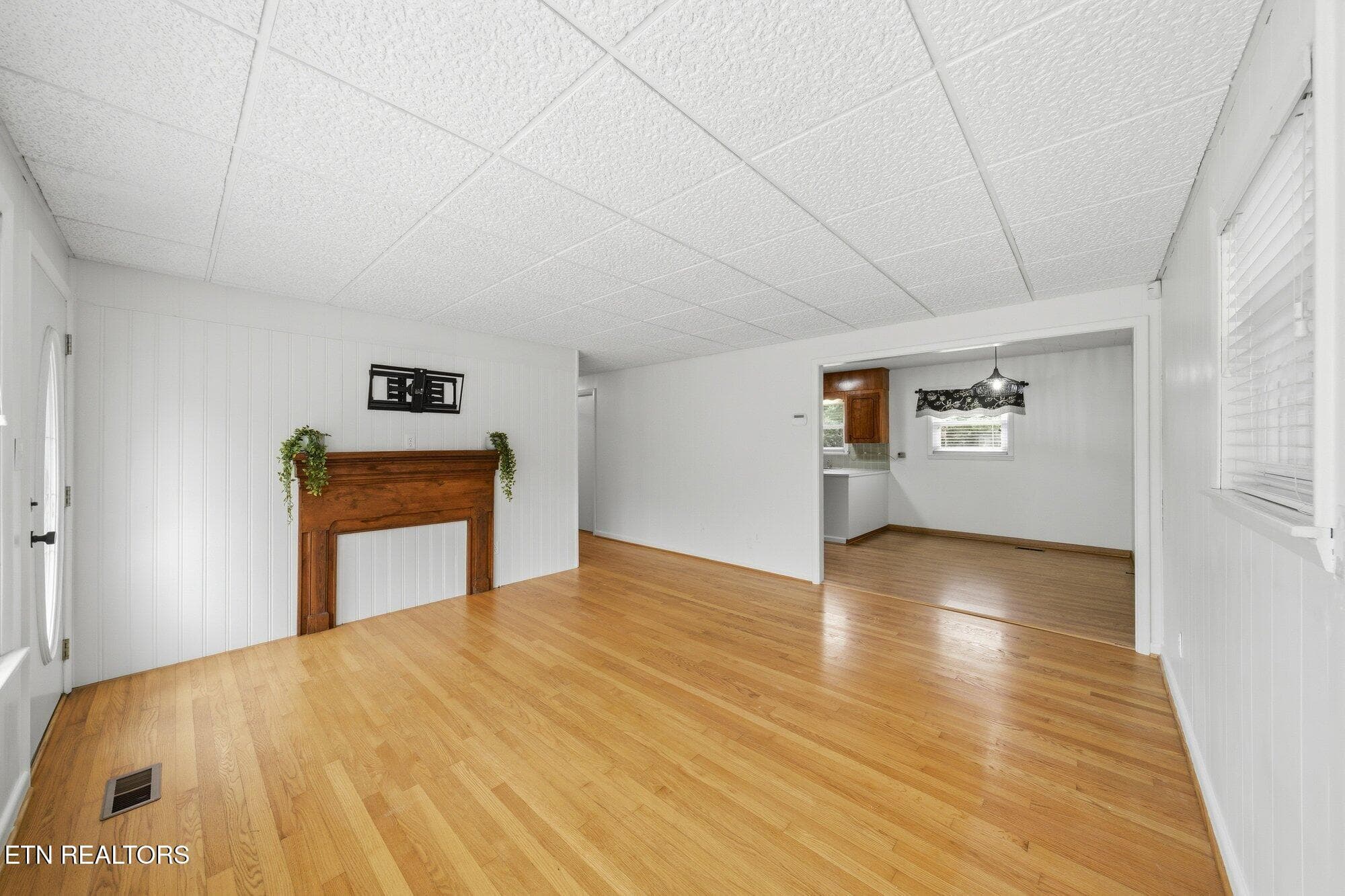 912-Bud-Ln-Pigeon-Forge-TN-8 (2) - 912 Bud Lane, Pigeon Forge, TN 37863, Pigeon Forge