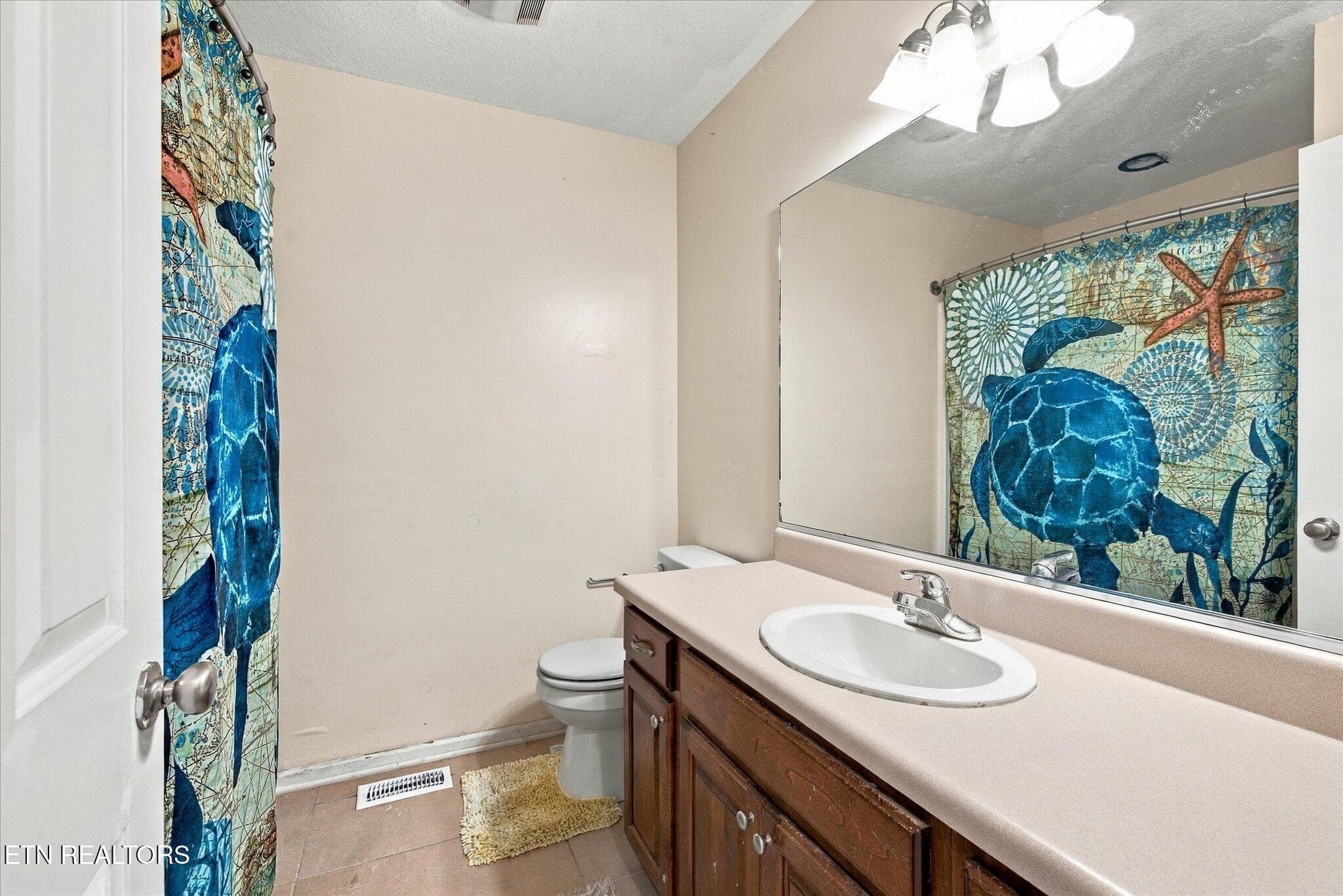 2nd Full Bath - 3210 Topside Rd, Knoxville, TN 37920, Knoxville
